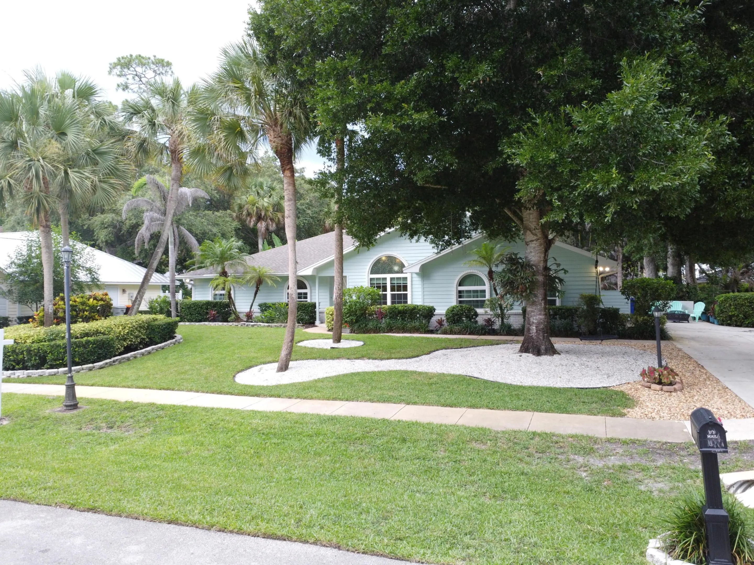 129 38TH Court