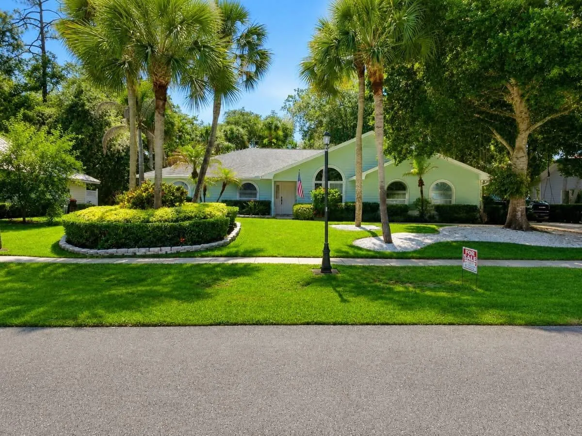 129 38TH Court