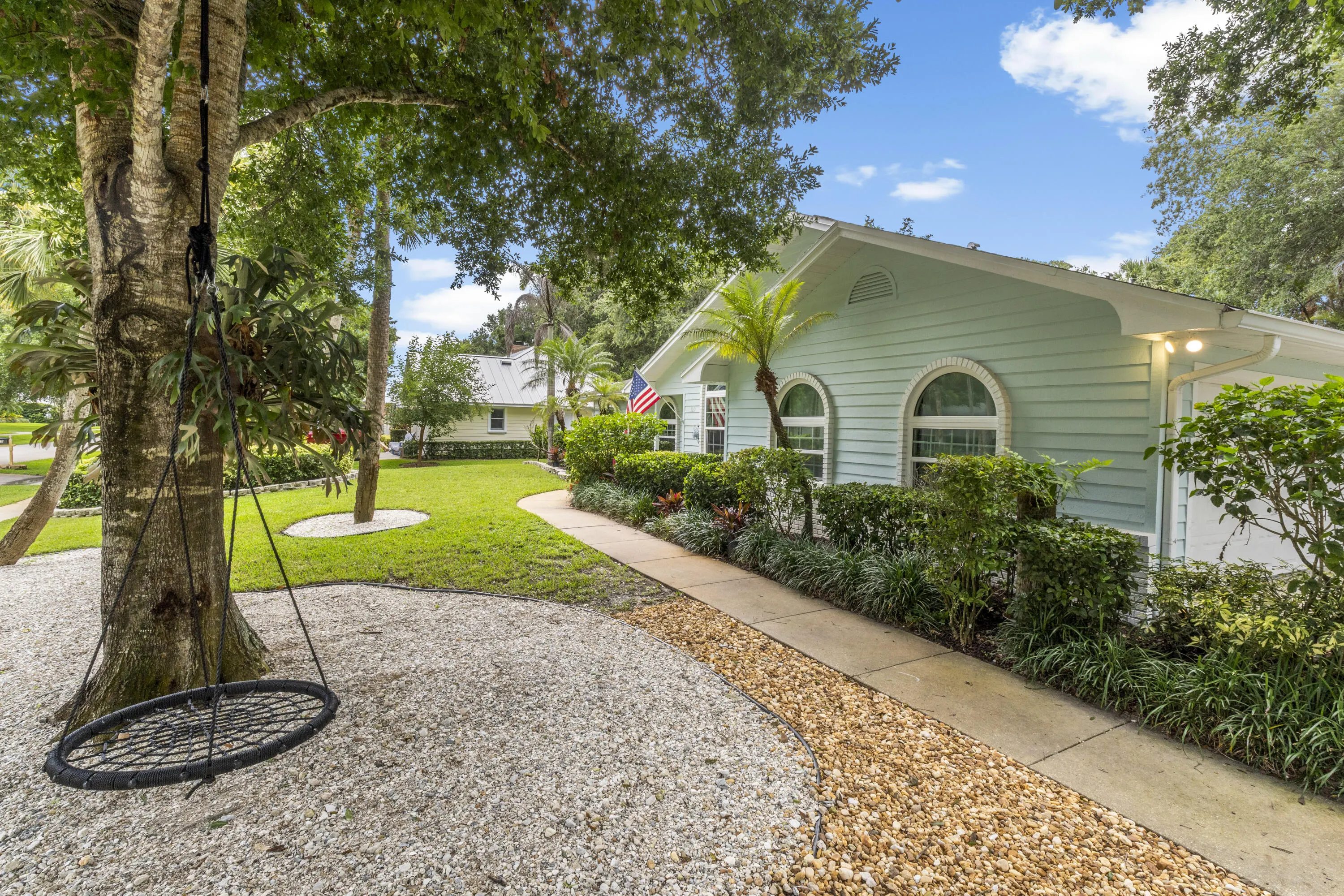 129 38TH Court