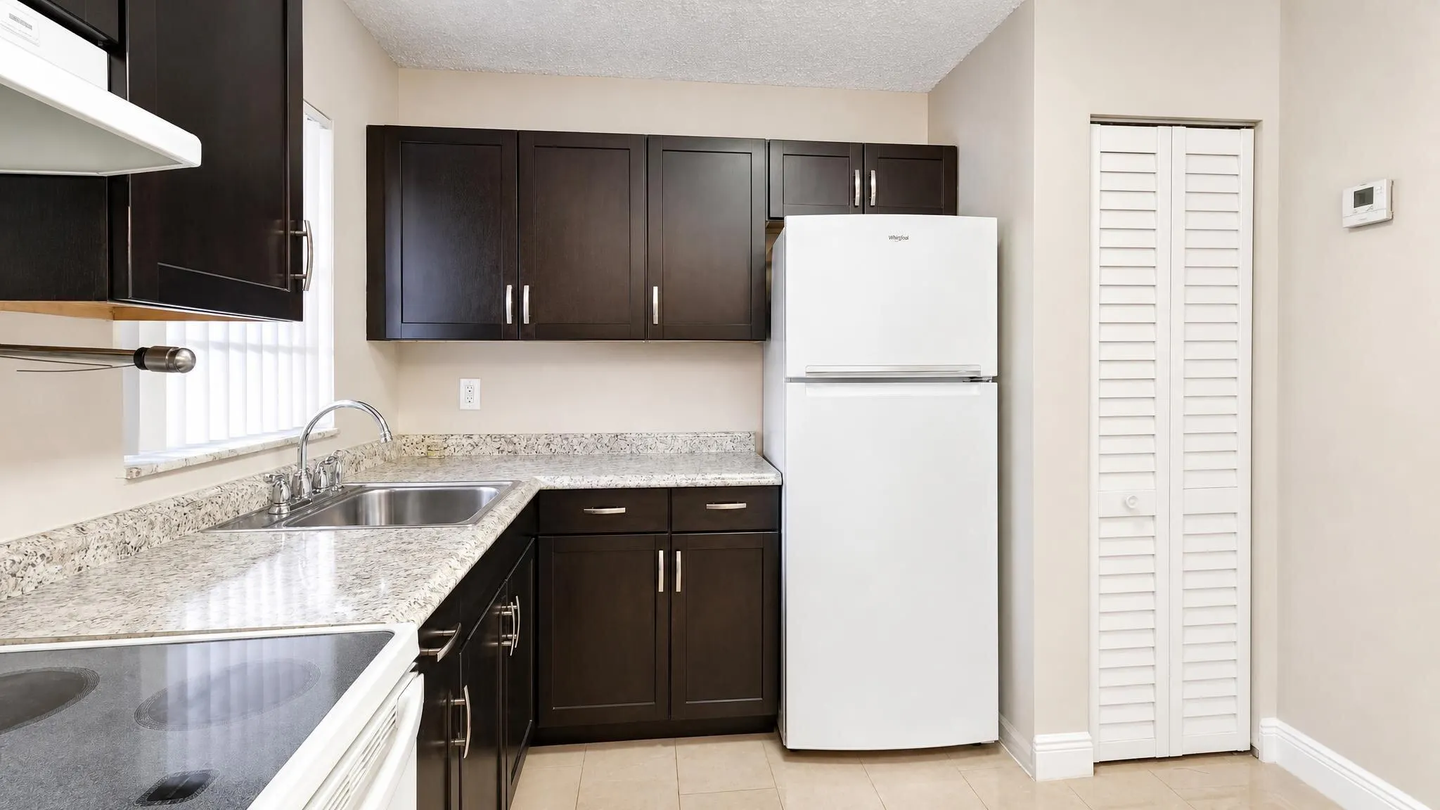 416 LAKESIDE Drive #129