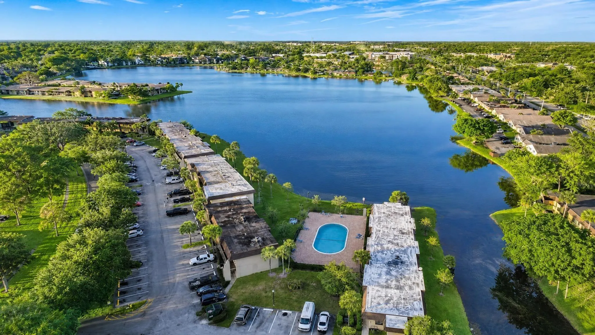 416 LAKESIDE Drive #129