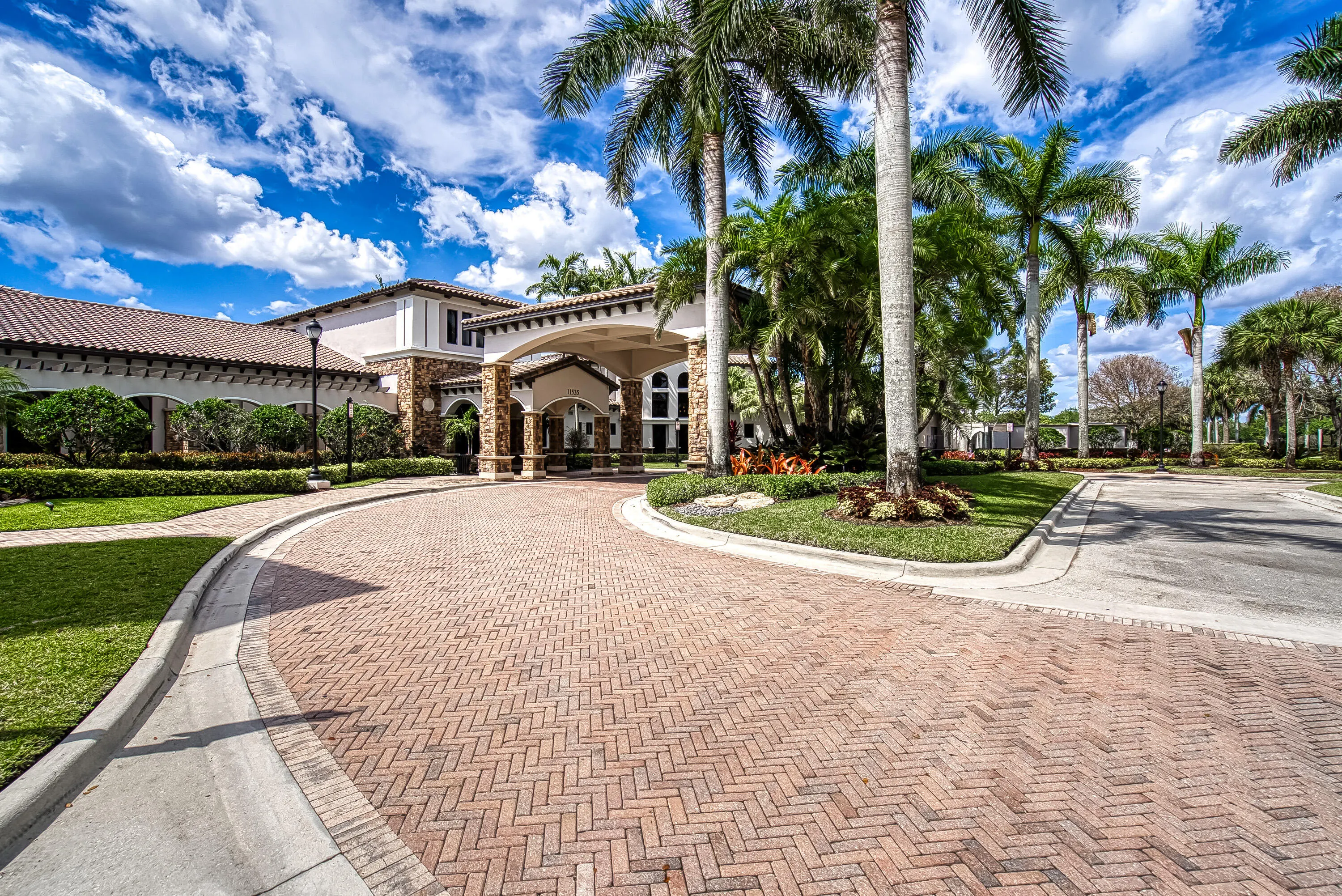 7663 NW 122ND Drive