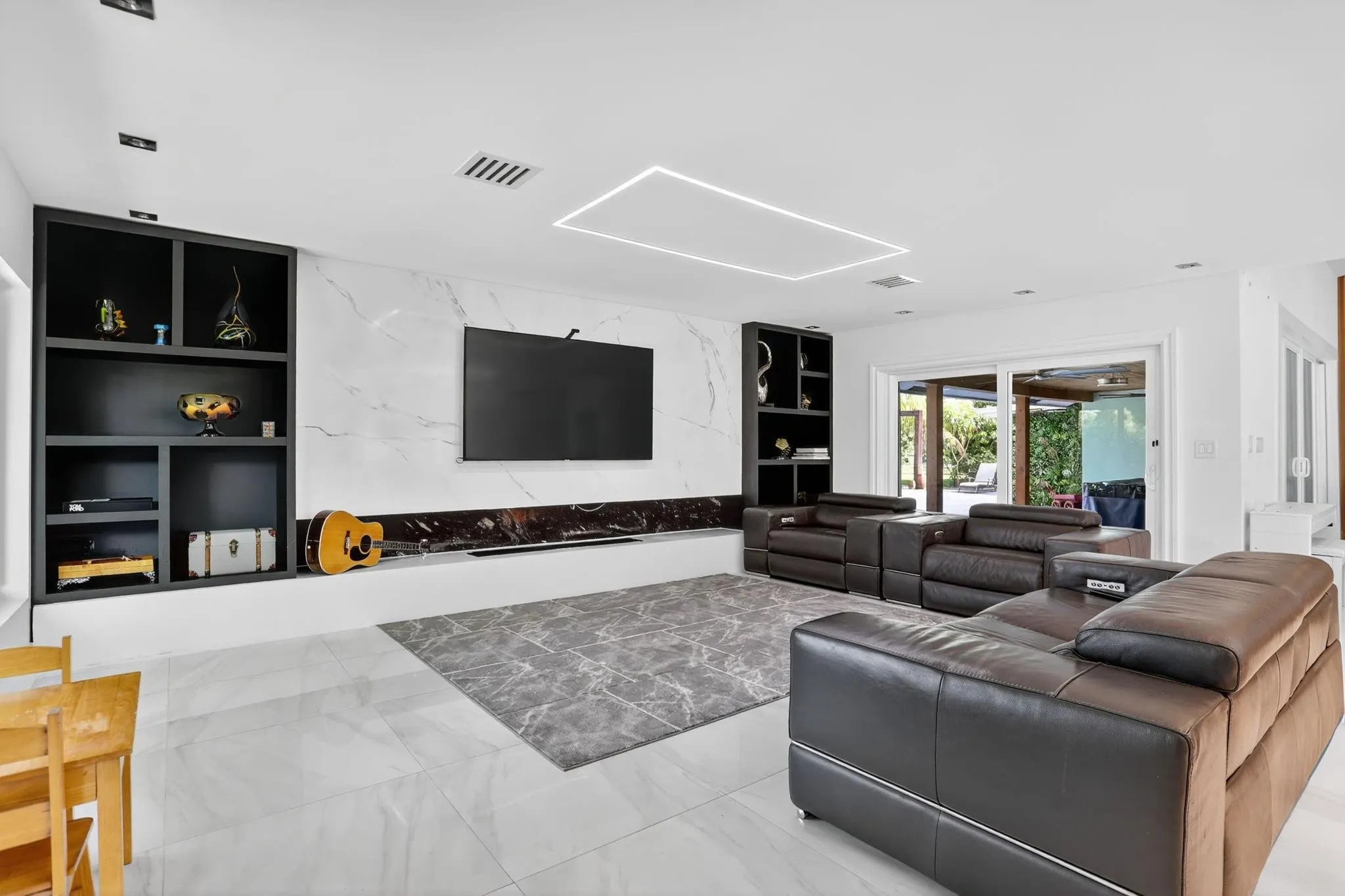 5928 NW 77TH Terrace