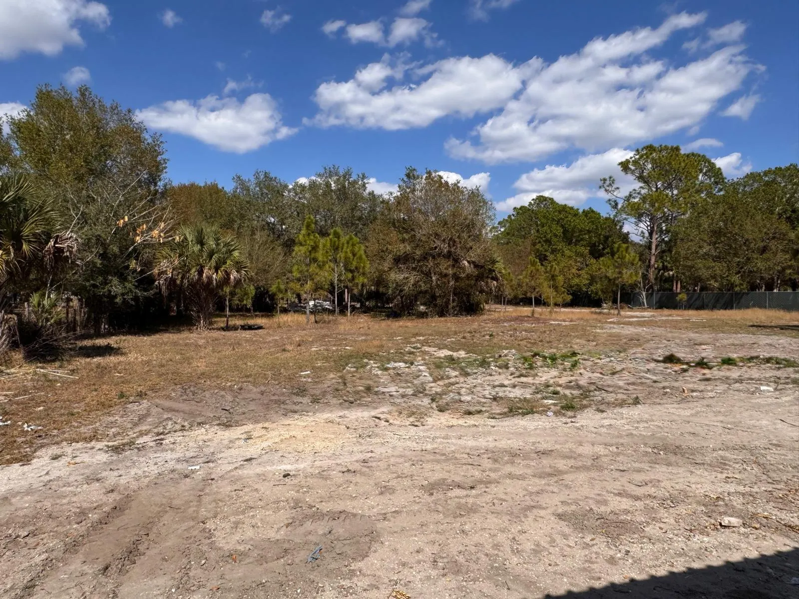 357 HUNTING CLUB Avenue