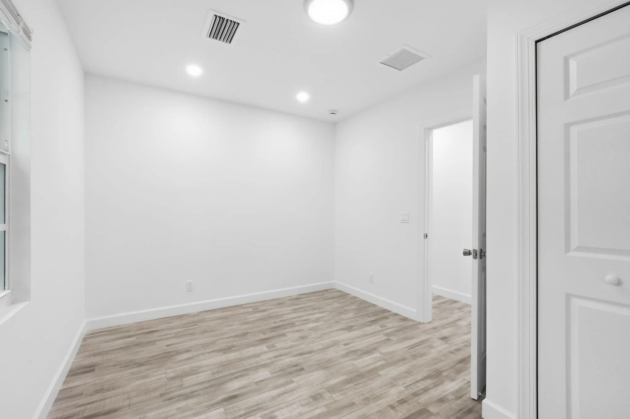 5203 N FLAGLER Drive