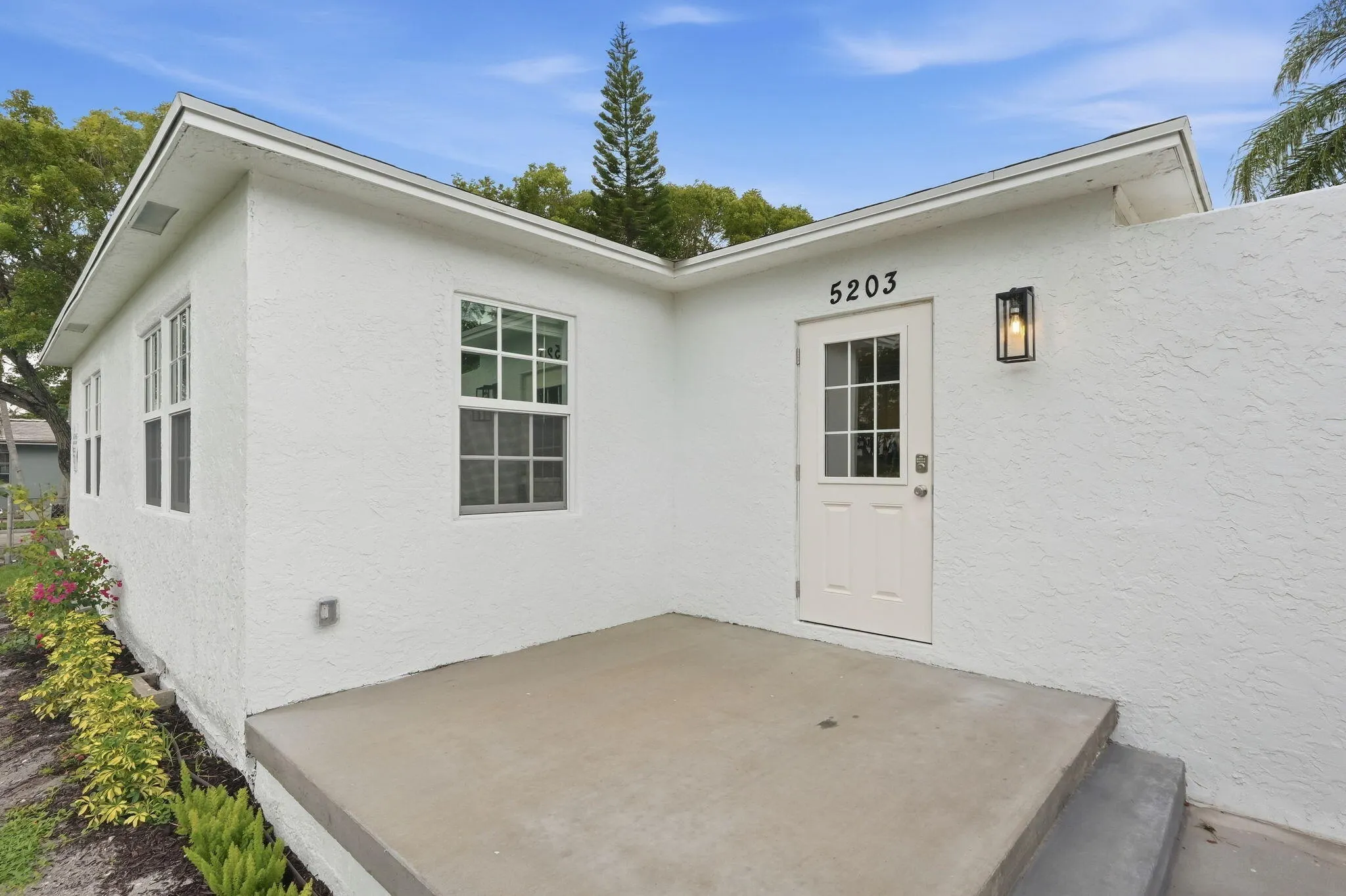 5203 N FLAGLER Drive
