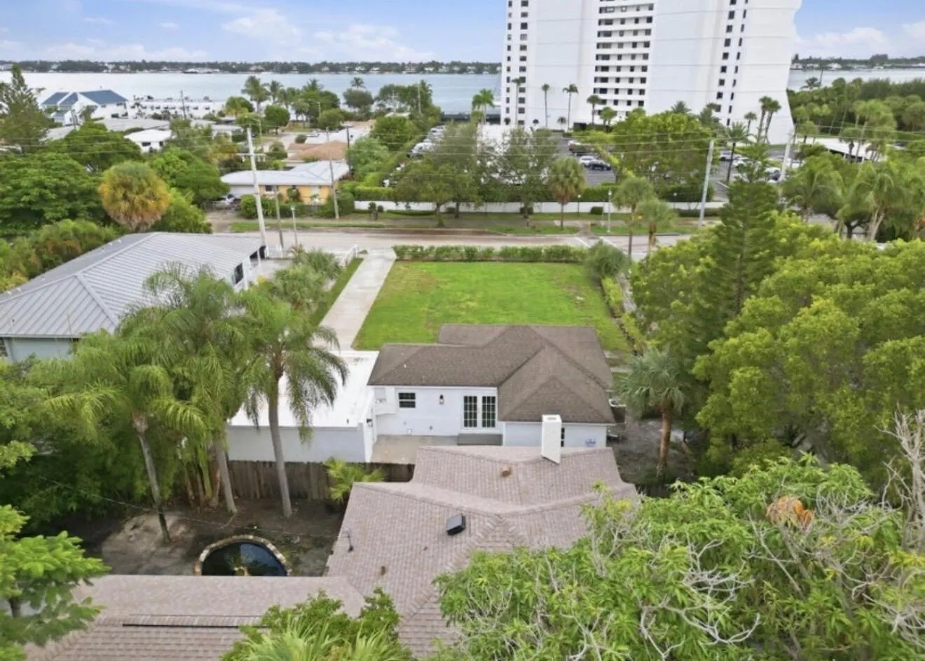 5203 N FLAGLER Drive