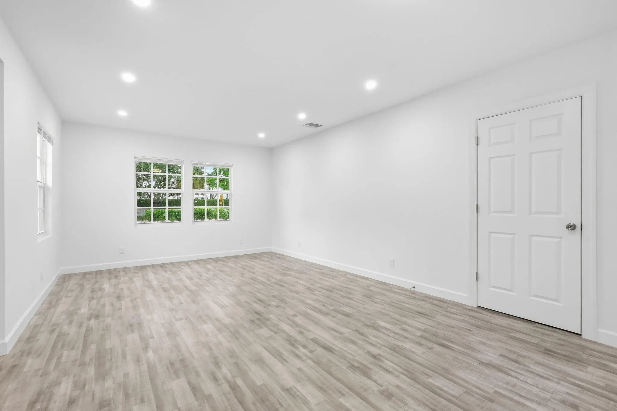 5203 N FLAGLER Drive