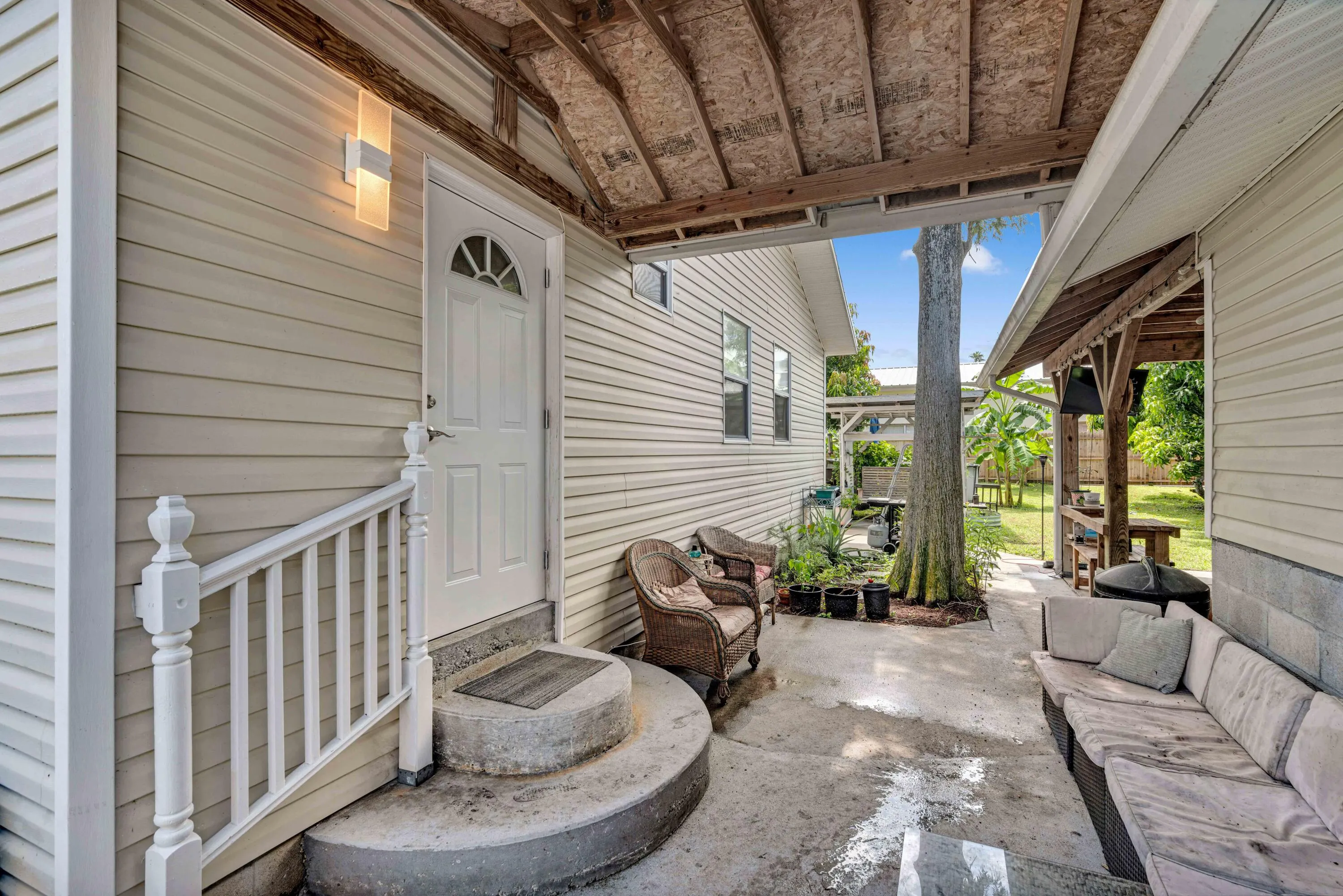 417 ROYAL PALM Avenue