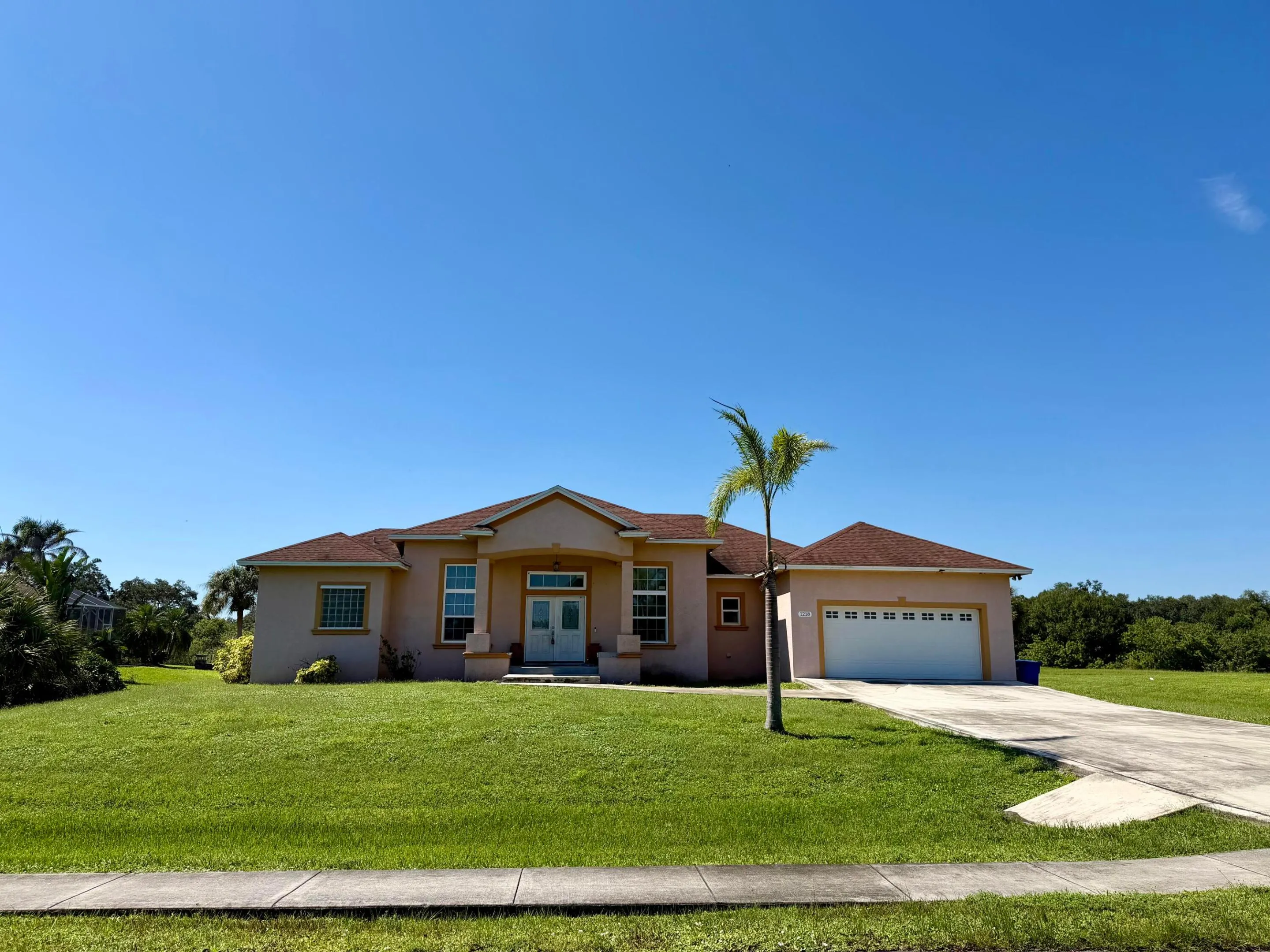 1218 SE 12TH Drive