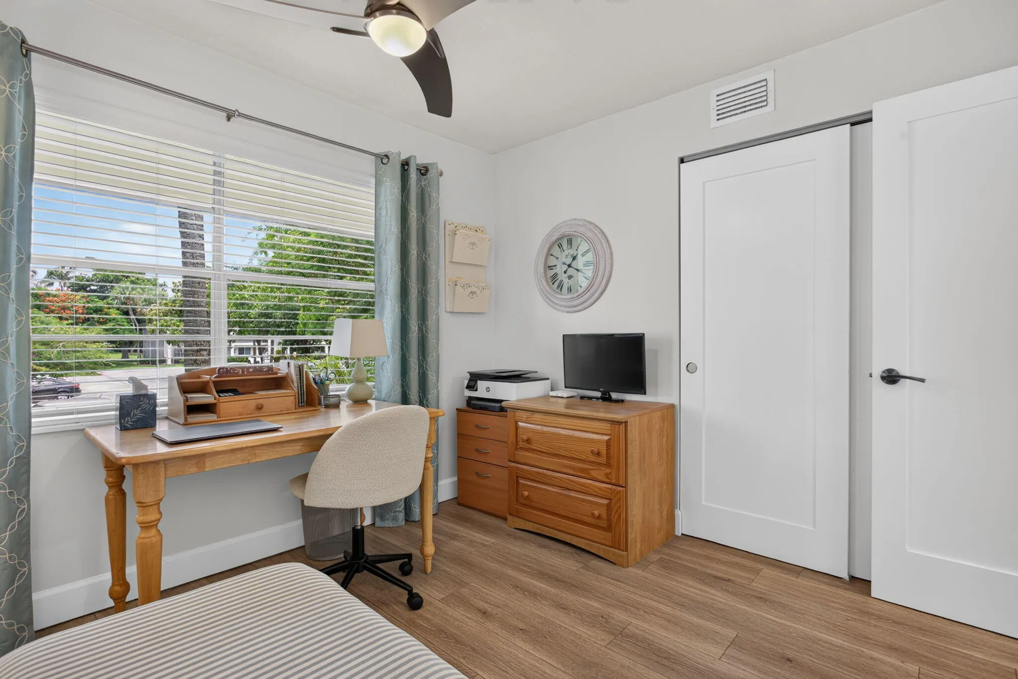 1211 BAHAMA Bend #F2