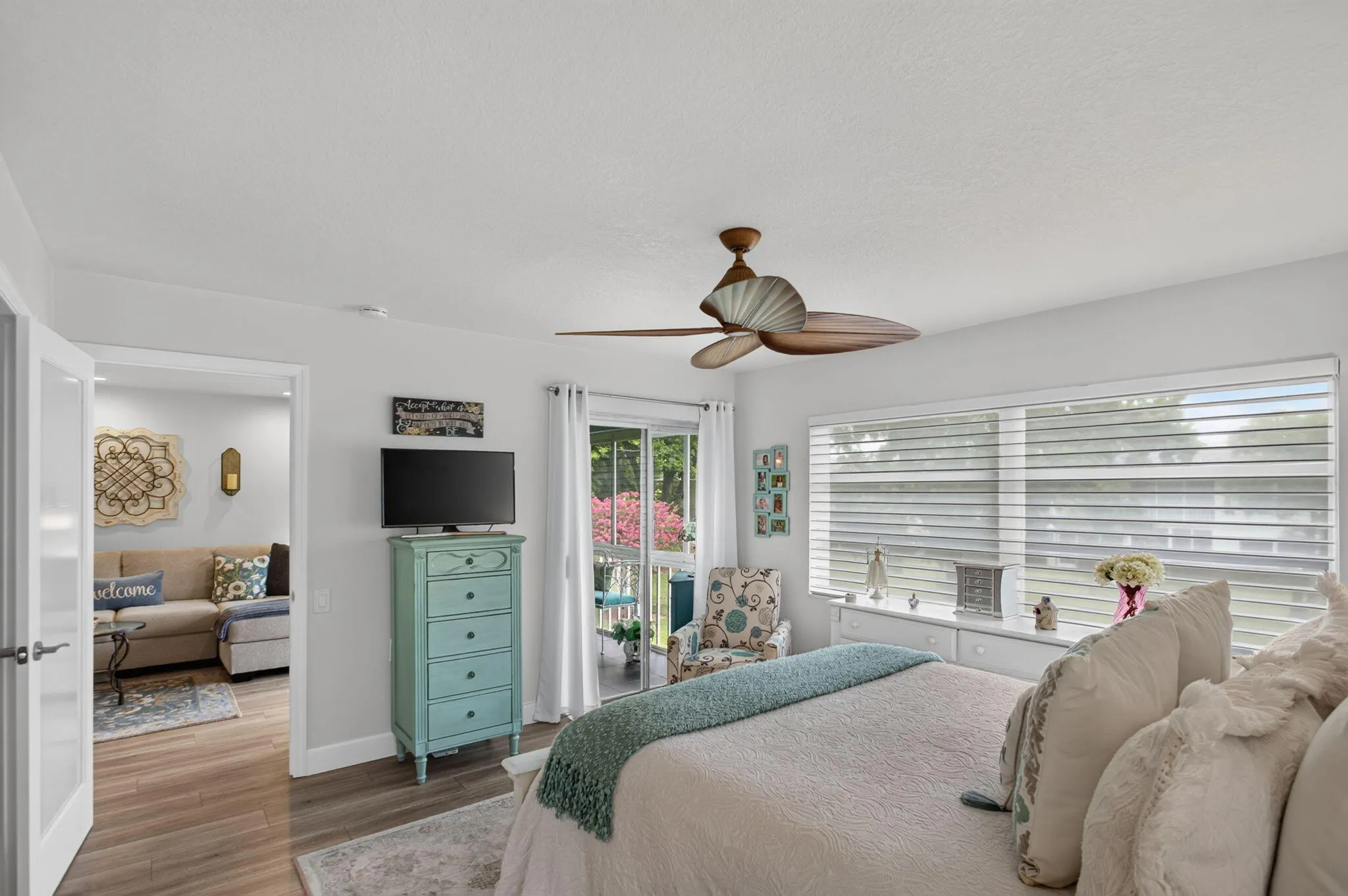 1211 BAHAMA Bend #F2