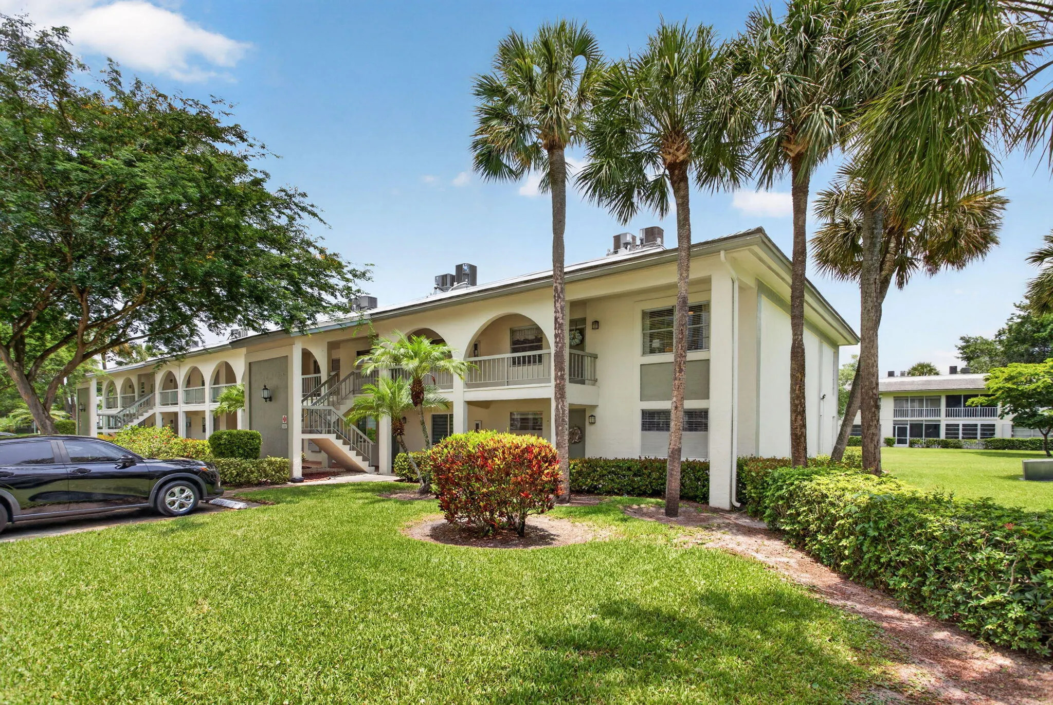 1211 BAHAMA Bend #F2