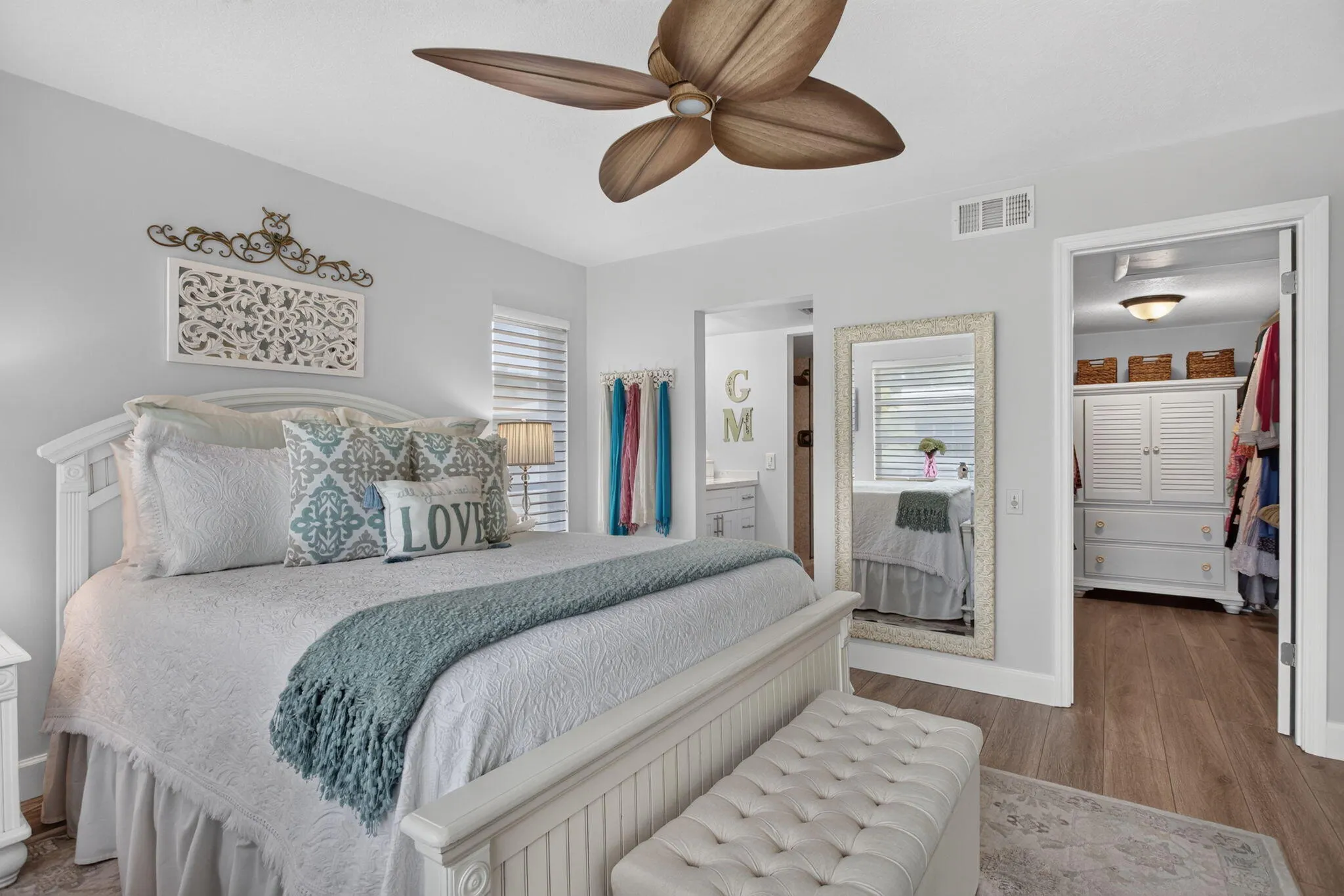 1211 BAHAMA Bend #F2