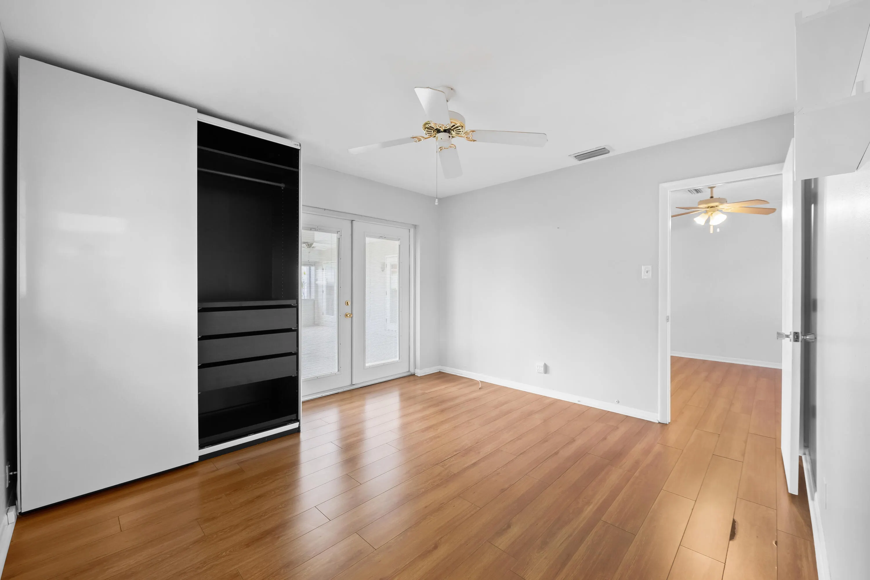 6995 NW 10TH Court