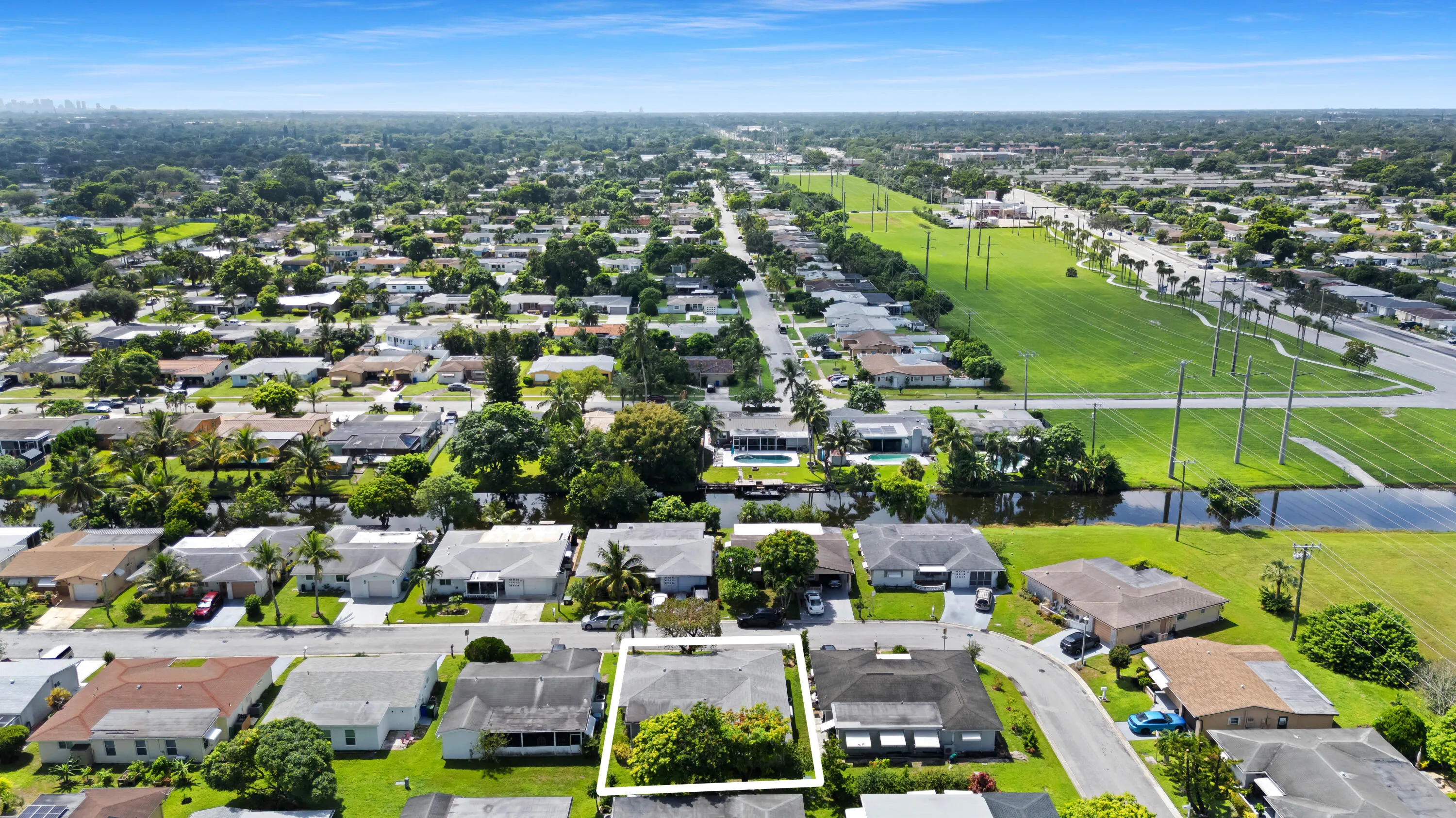 6995 NW 10TH Court