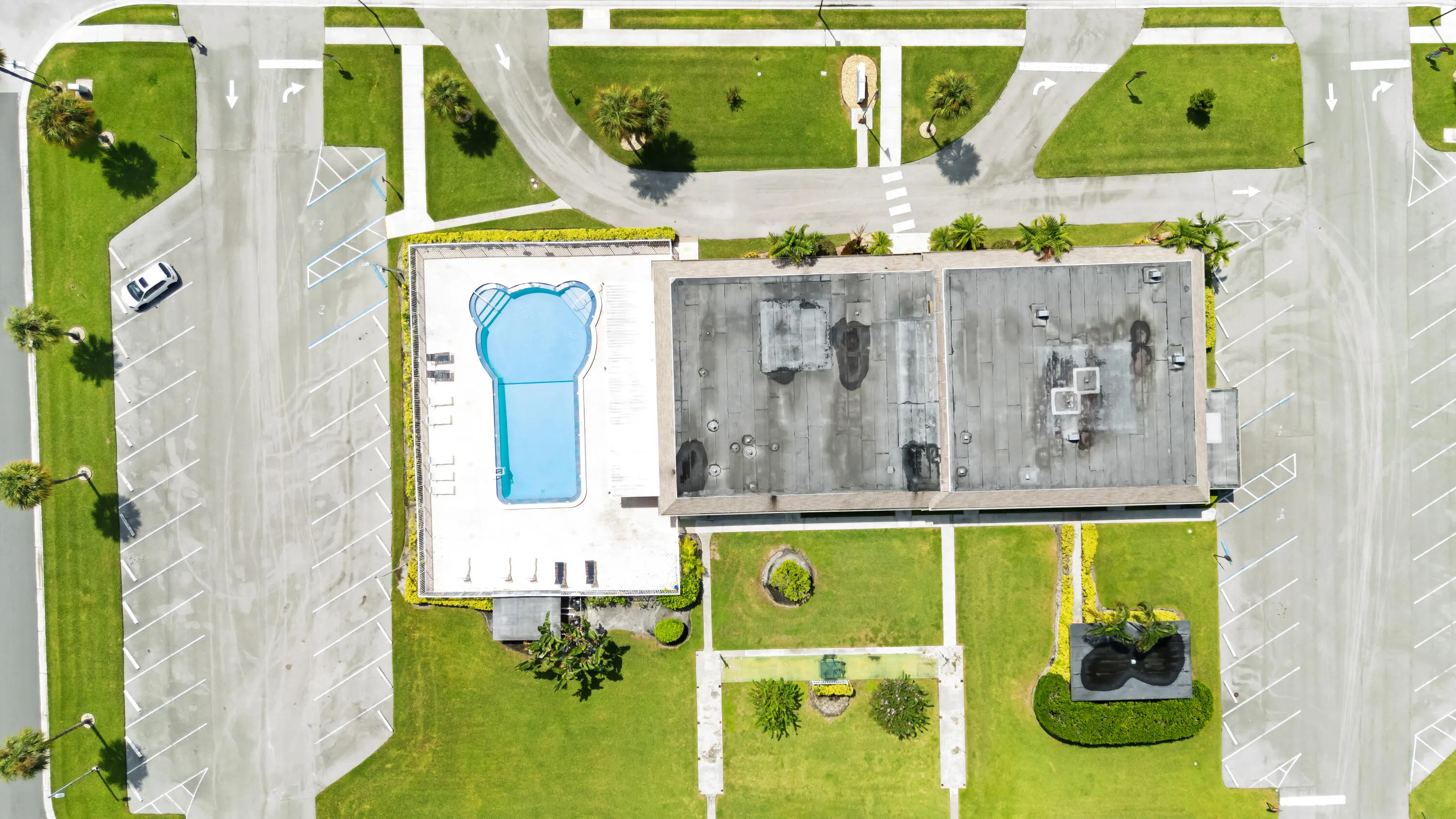6995 NW 10TH Court