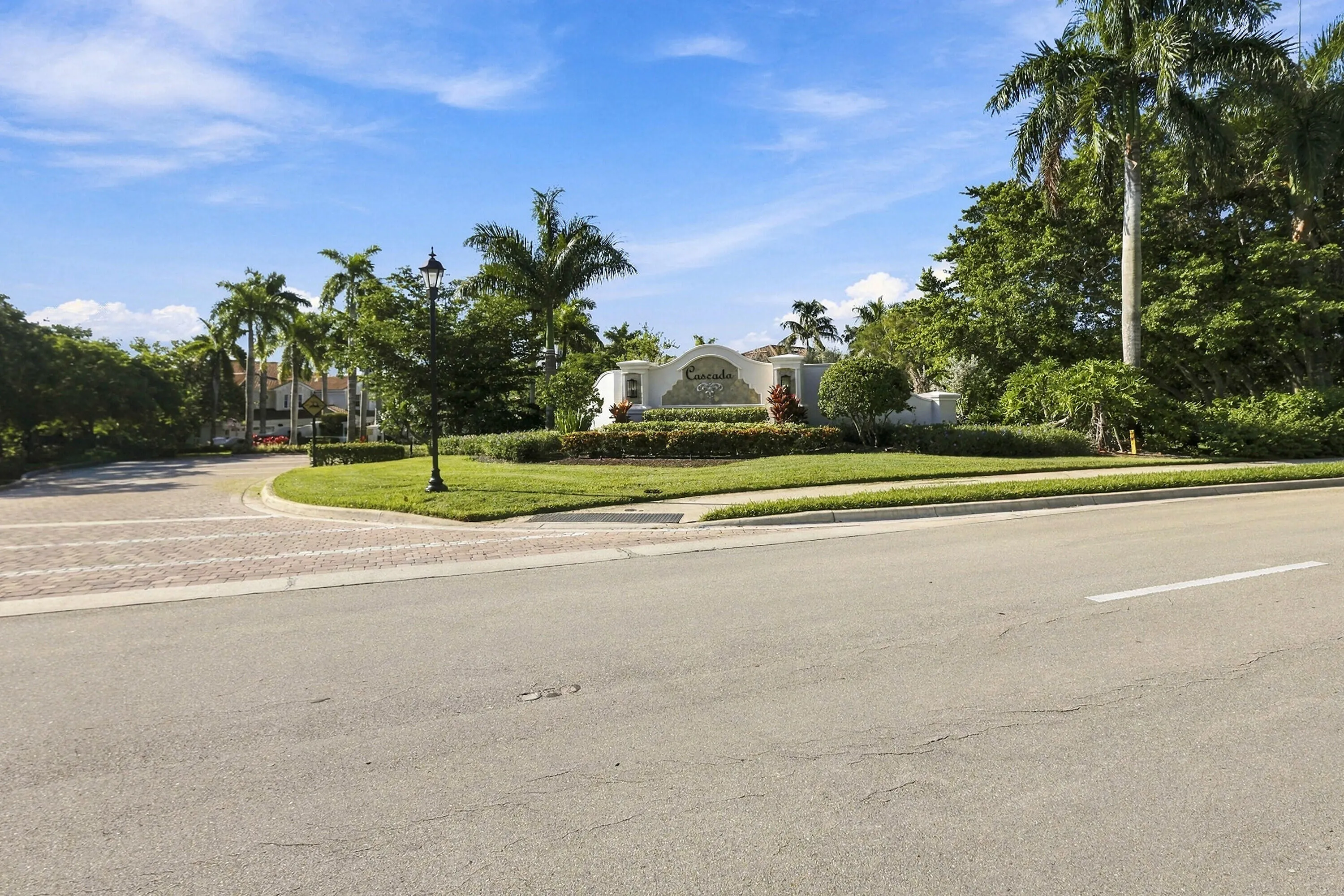 9010 Cascada Way