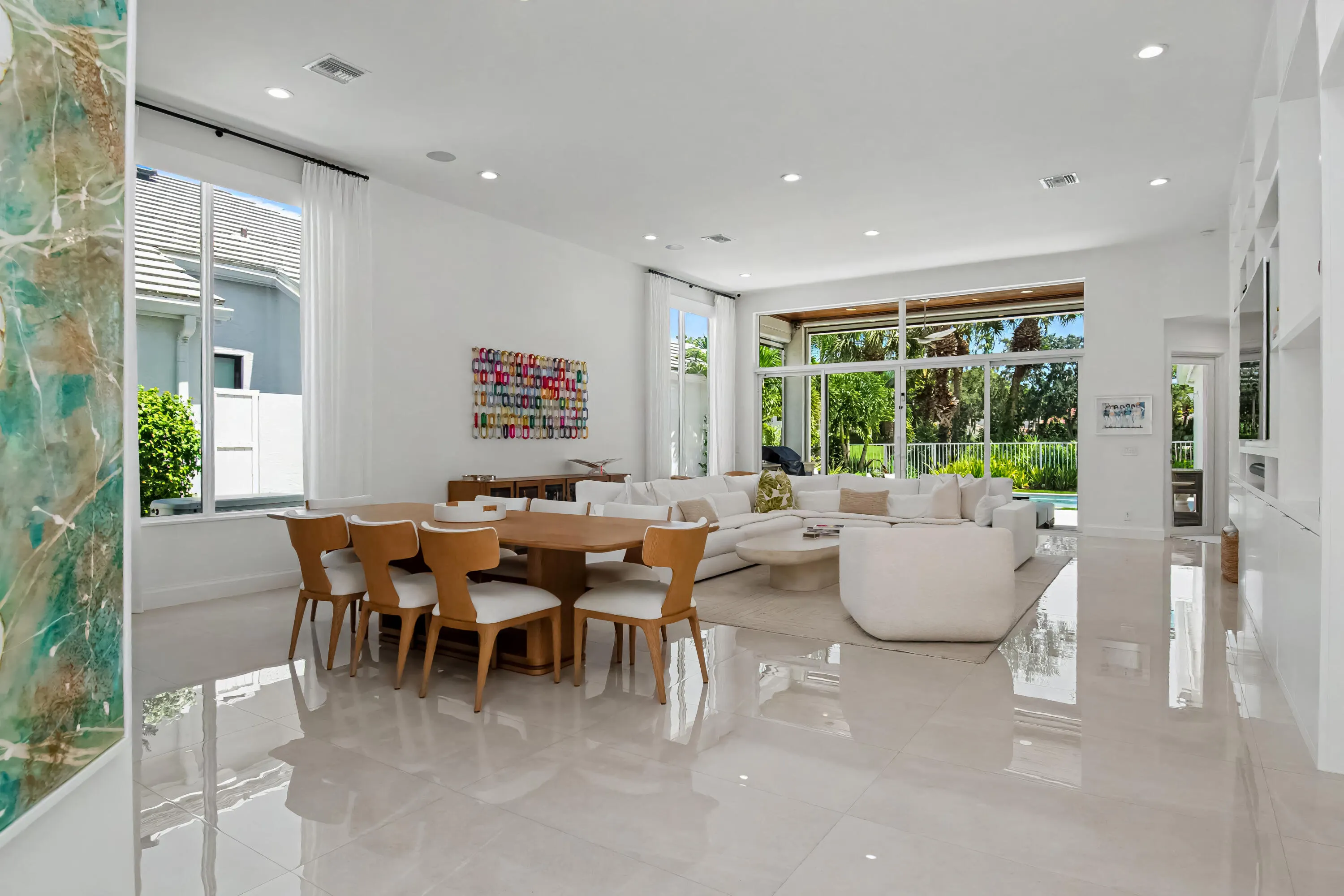 16124 VILLA VIZCAYA Place