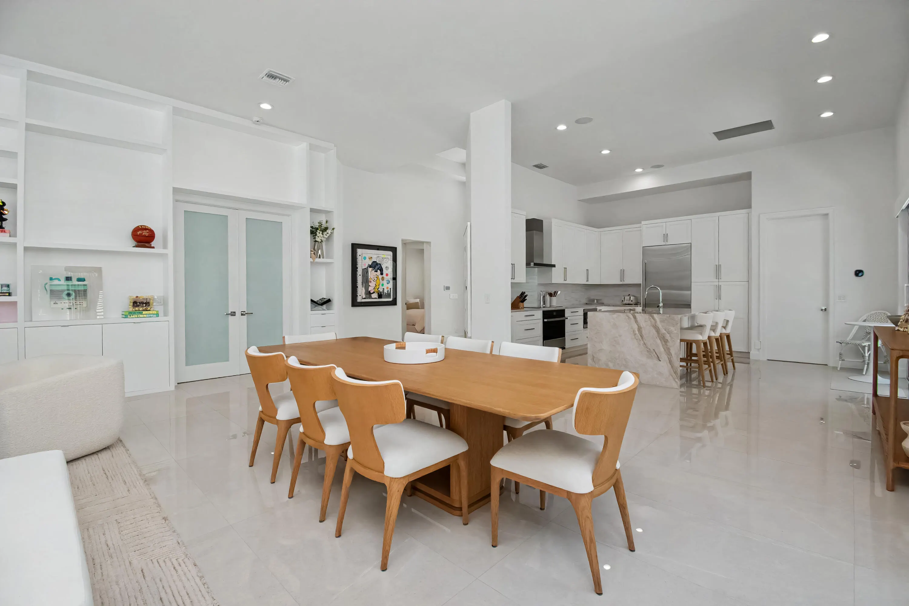 16124 VILLA VIZCAYA Place
