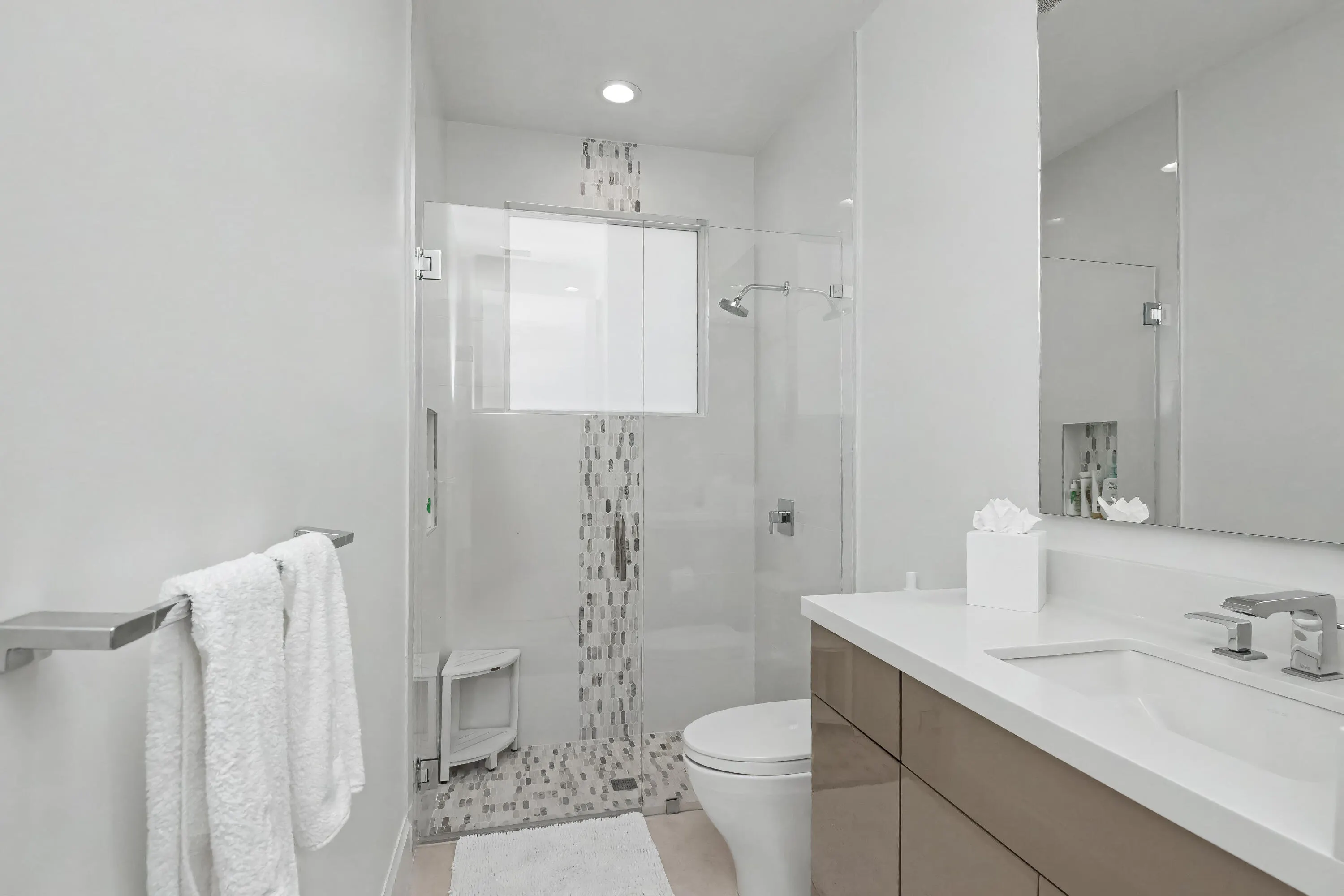 16124 VILLA VIZCAYA Place