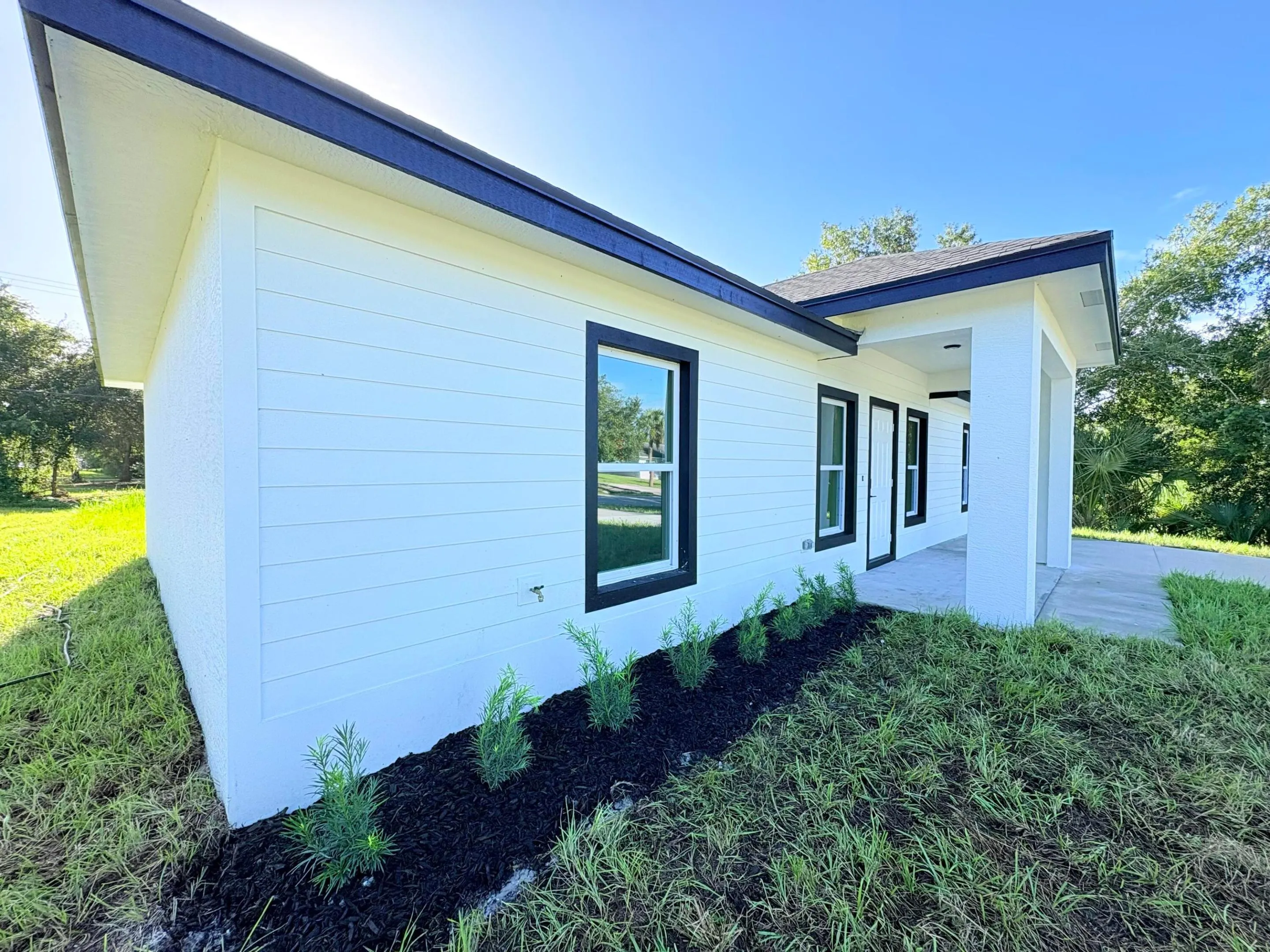 3510 NW 37th Avenue