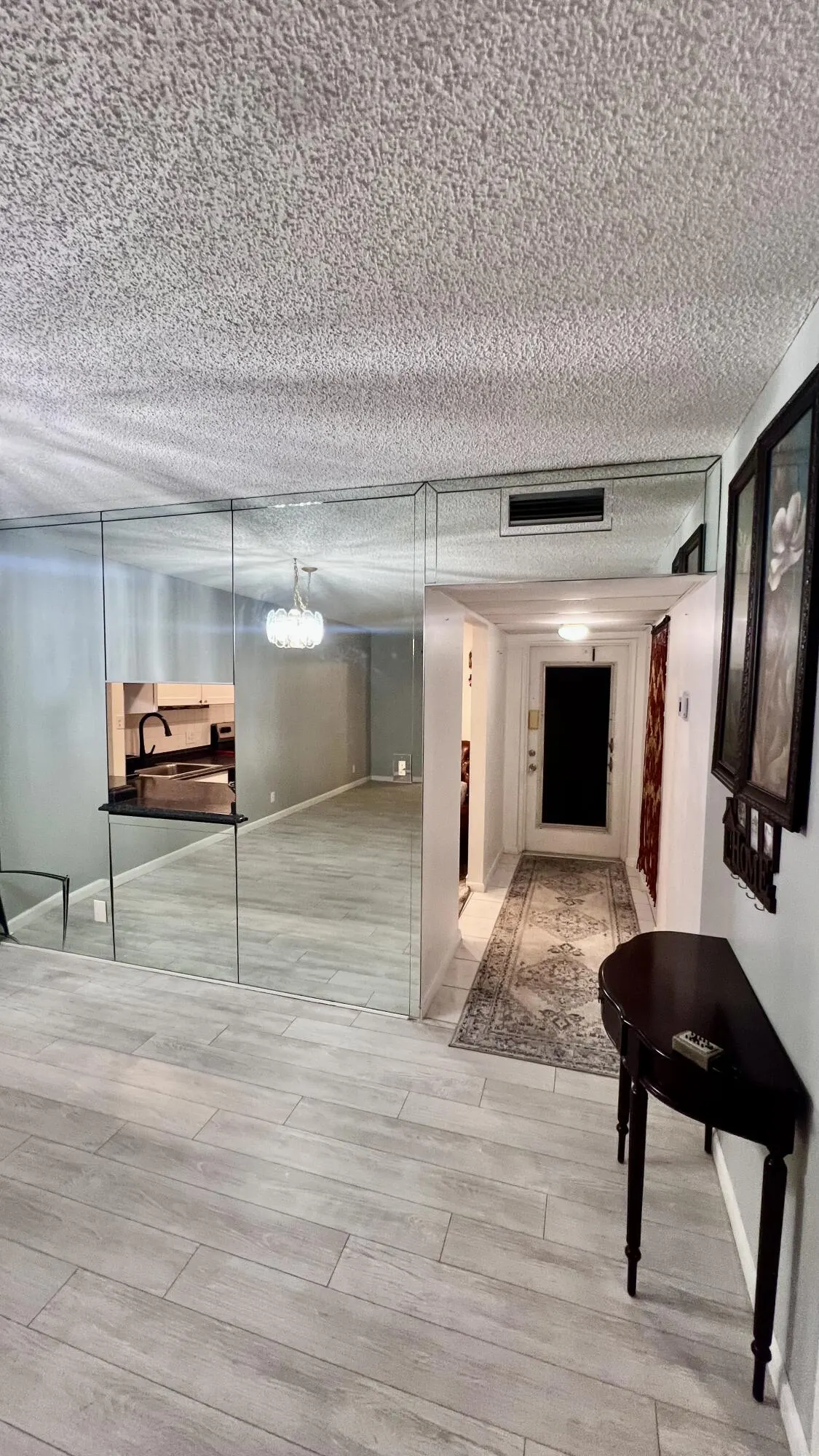 1040 COUNTRY CLUB Drive #306