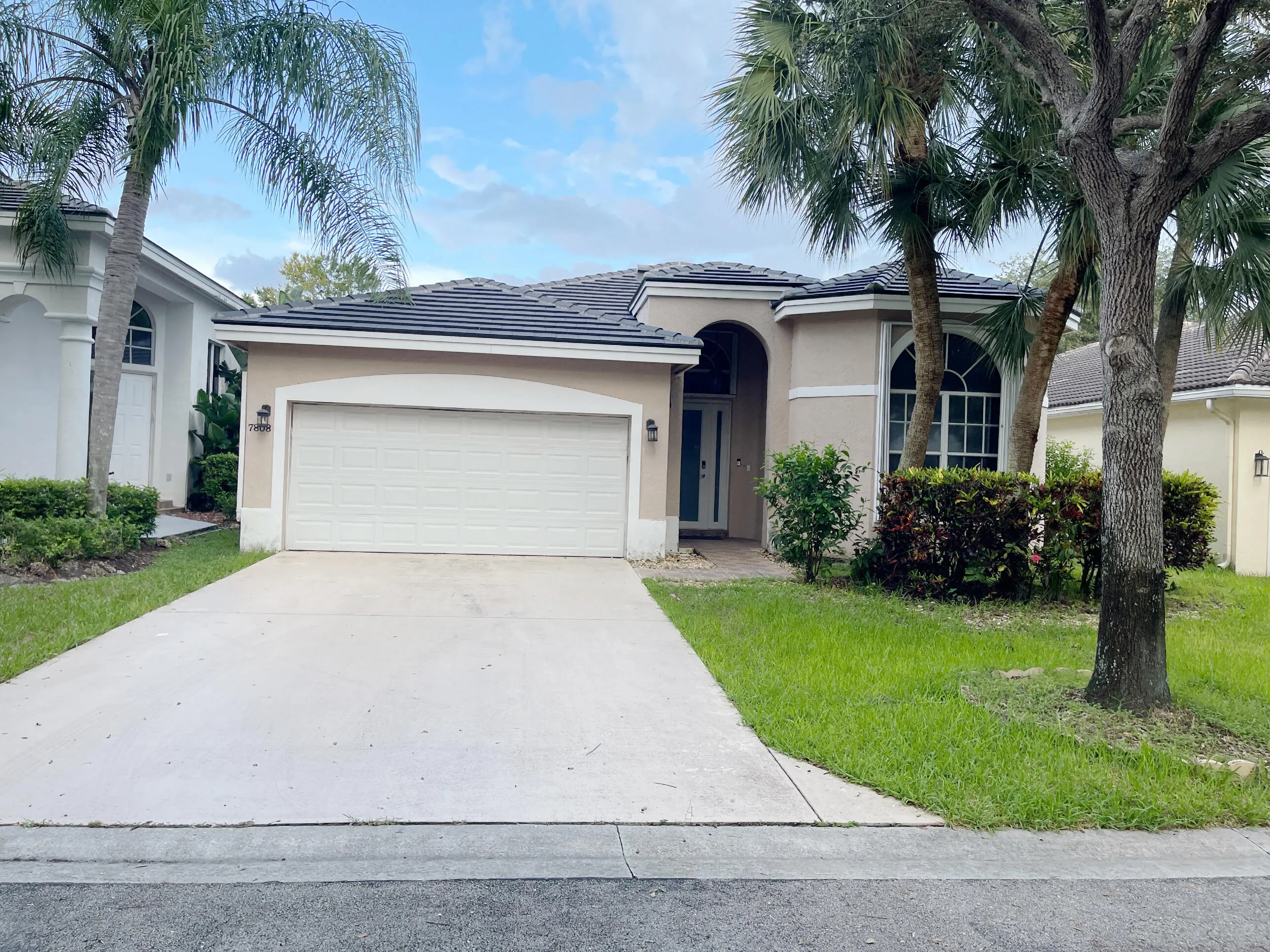 7808 NW 71ST Way