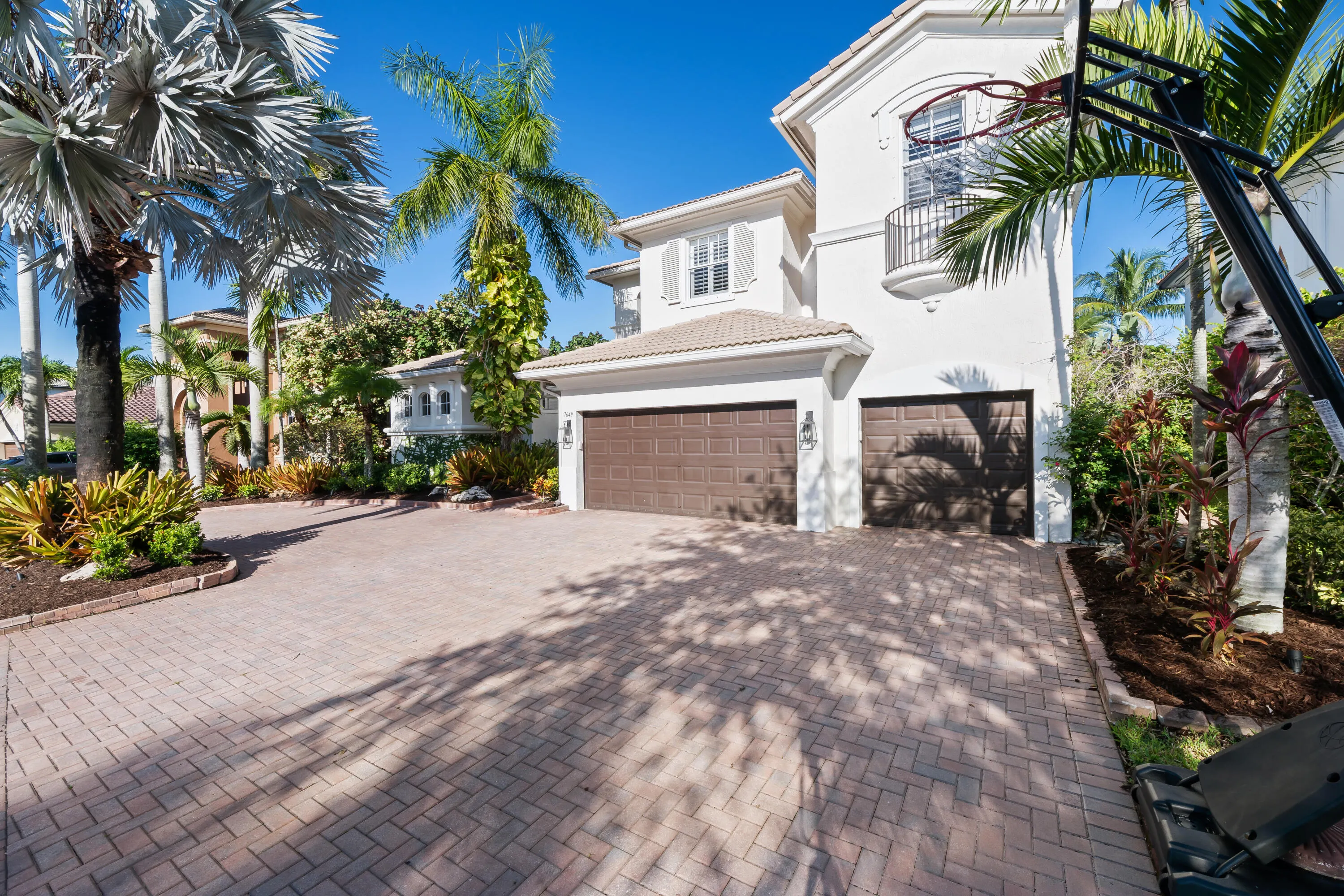 7649 NW 117TH Lane