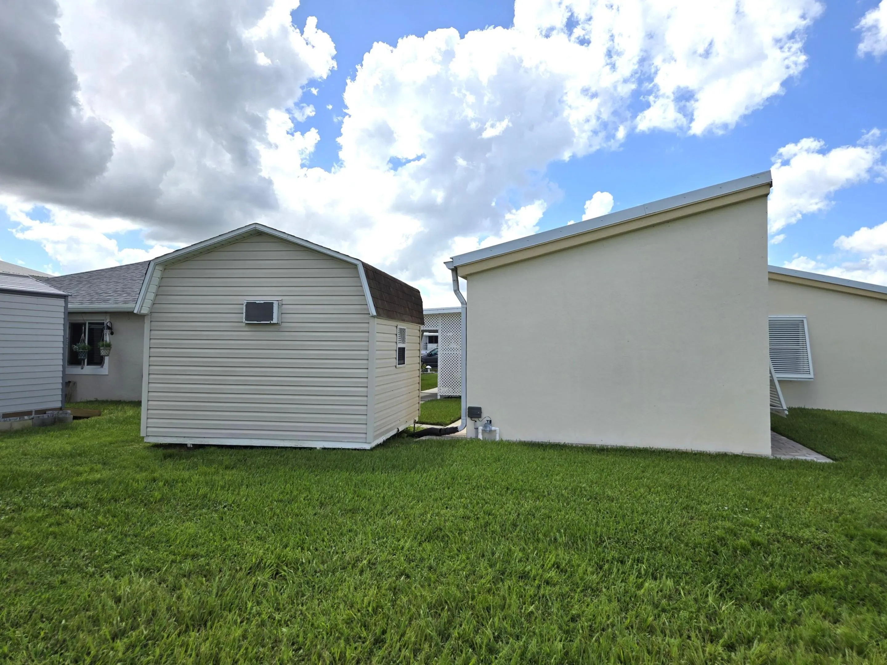 4350 SW 9th Way