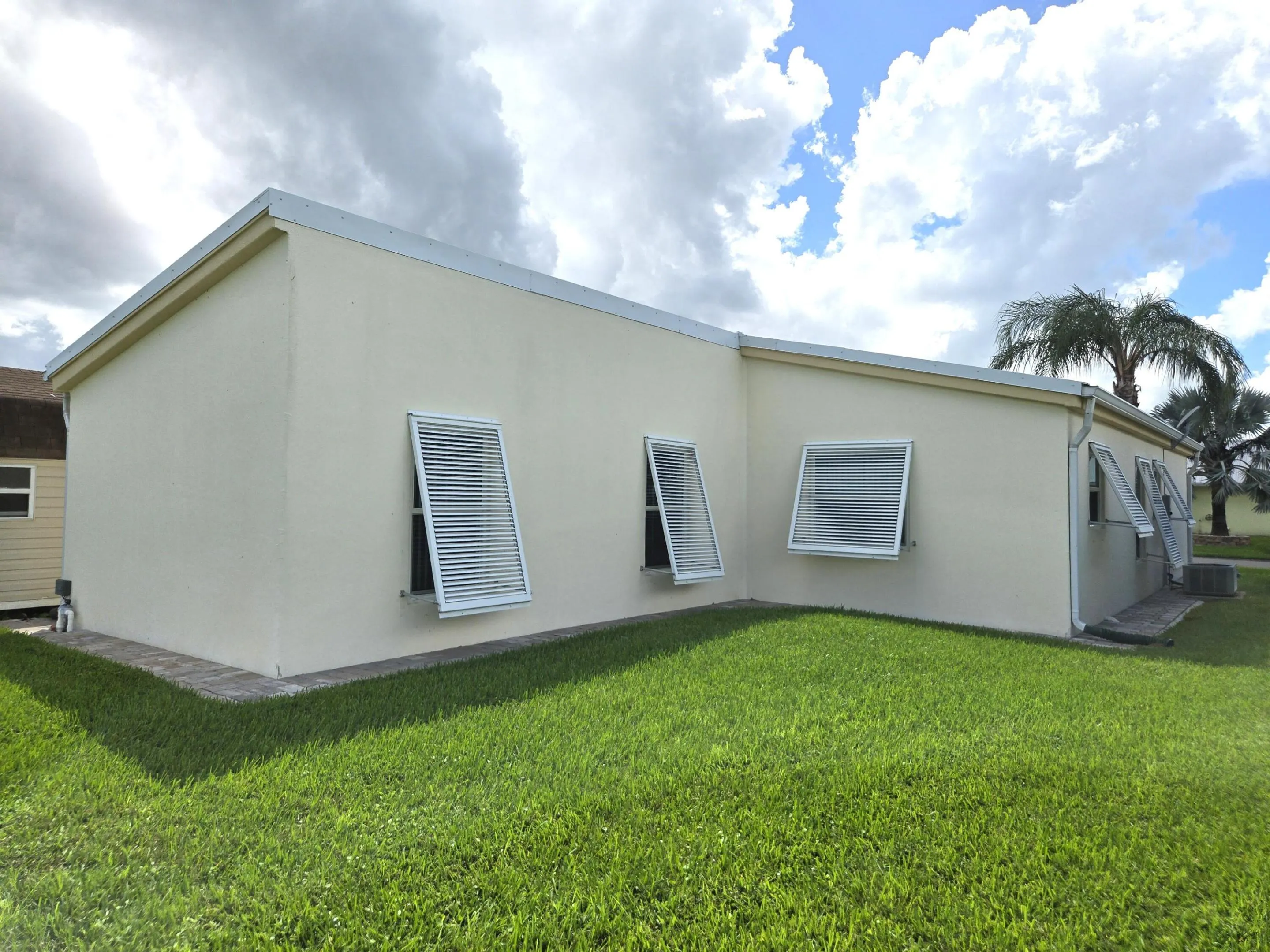 4350 SW 9th Way