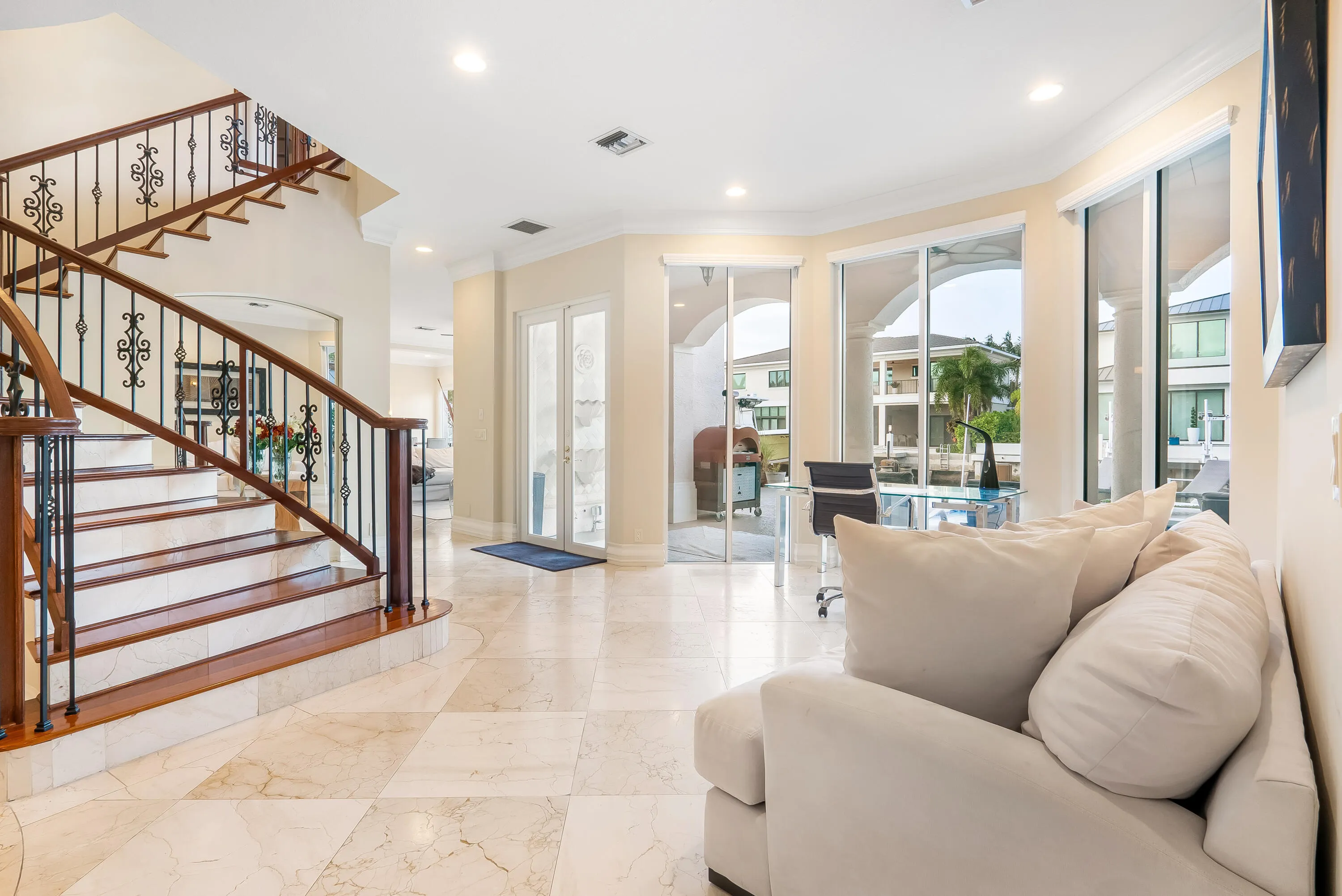 961 Banyan Drive