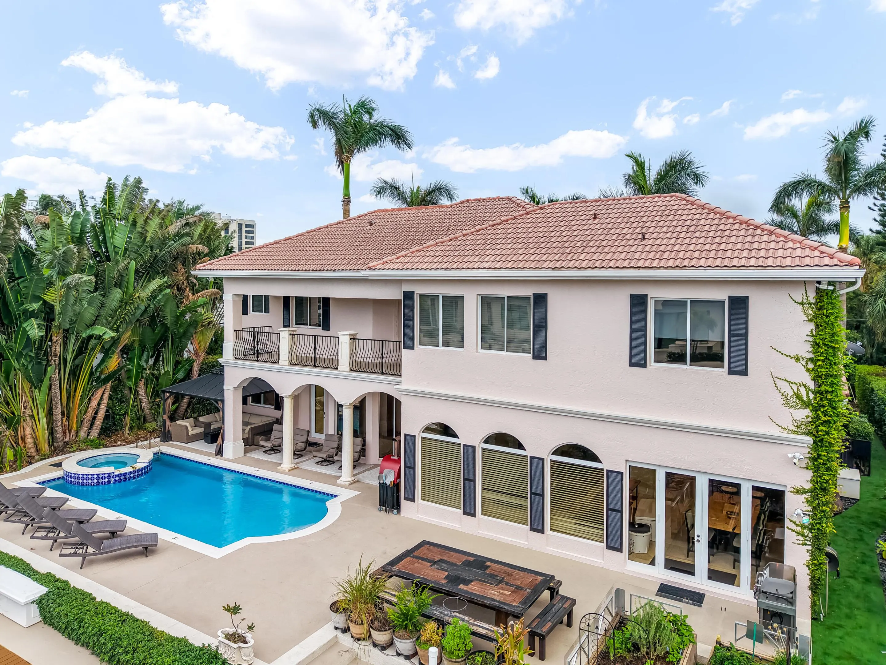 961 Banyan Drive