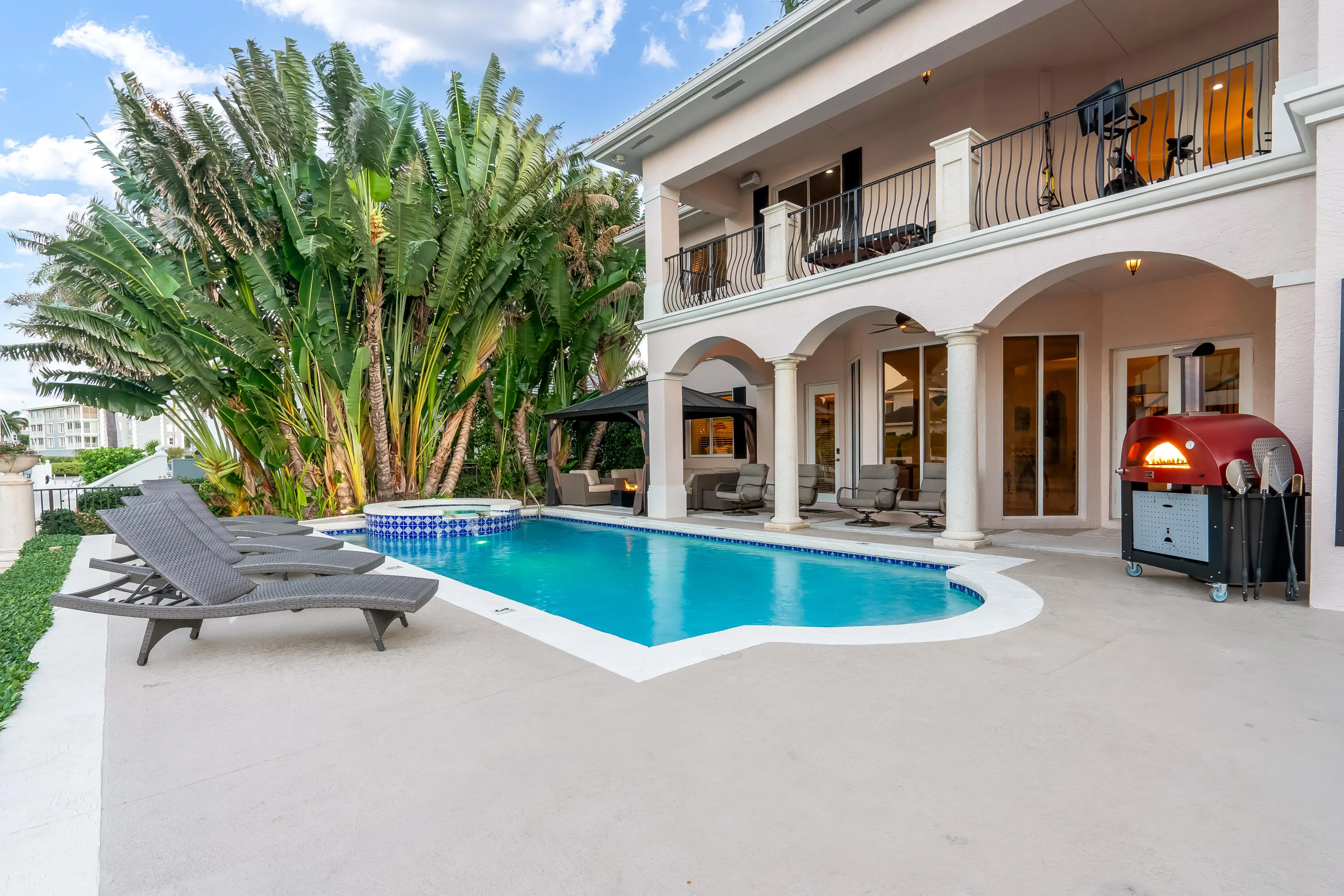 961 Banyan Drive