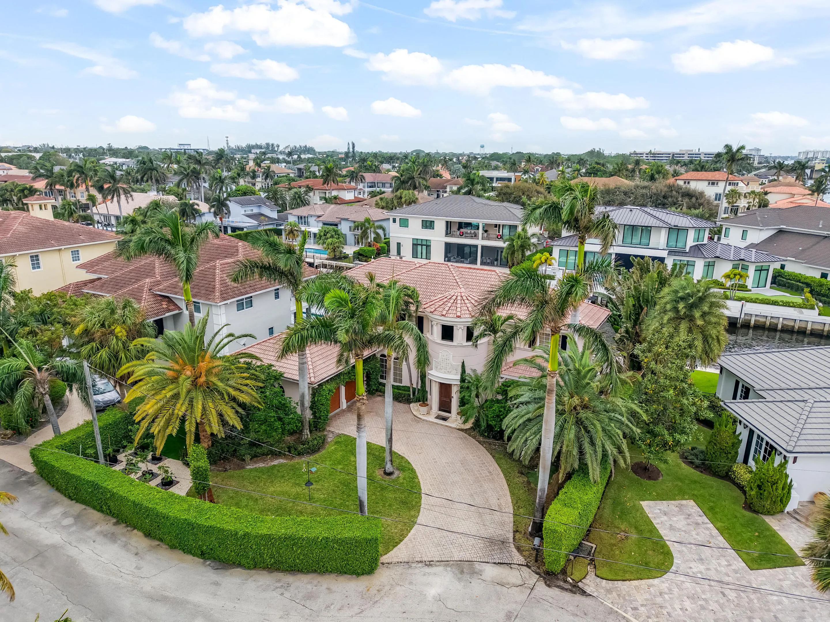961 Banyan Drive