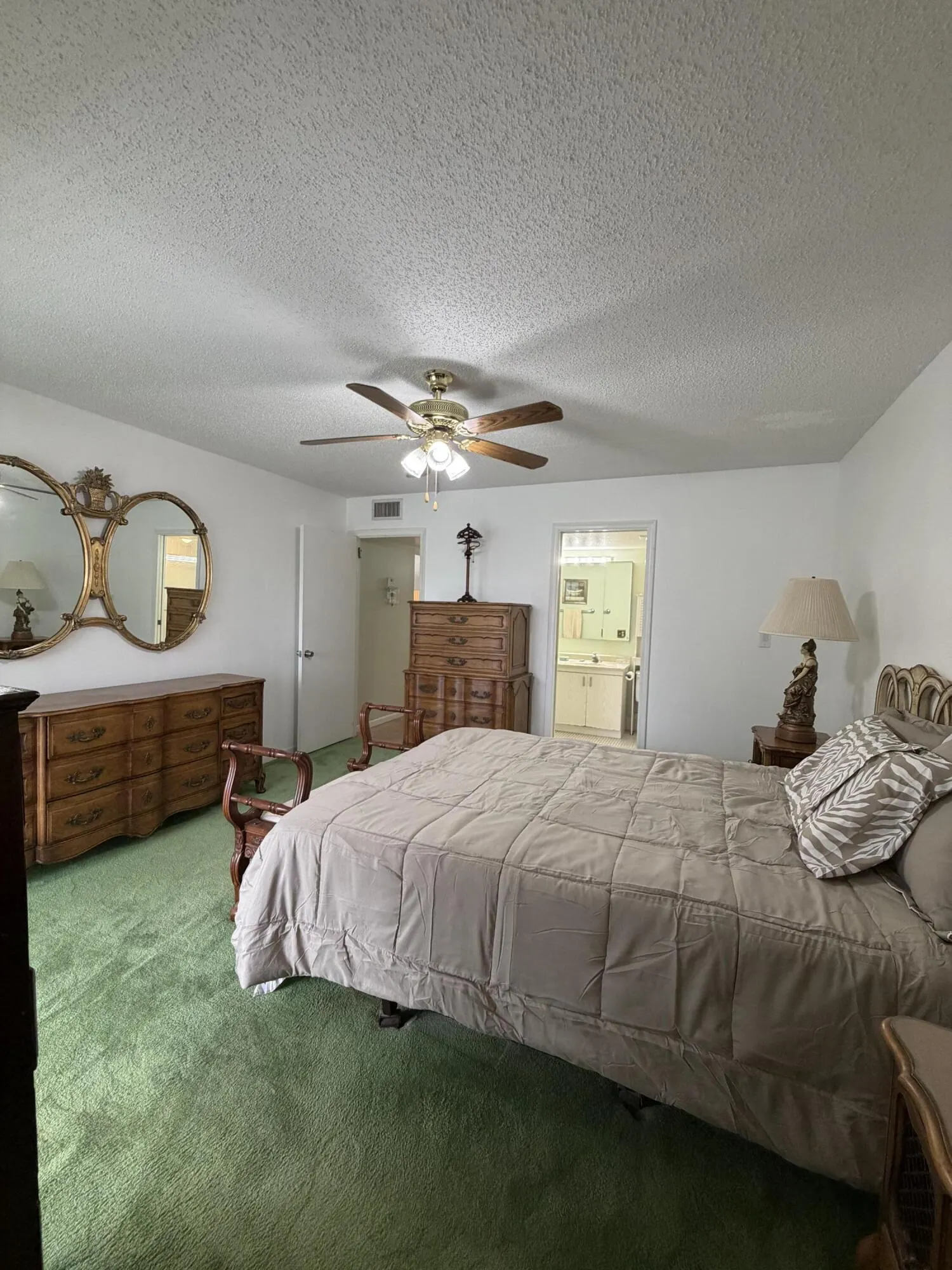 2101 Lucaya Bend