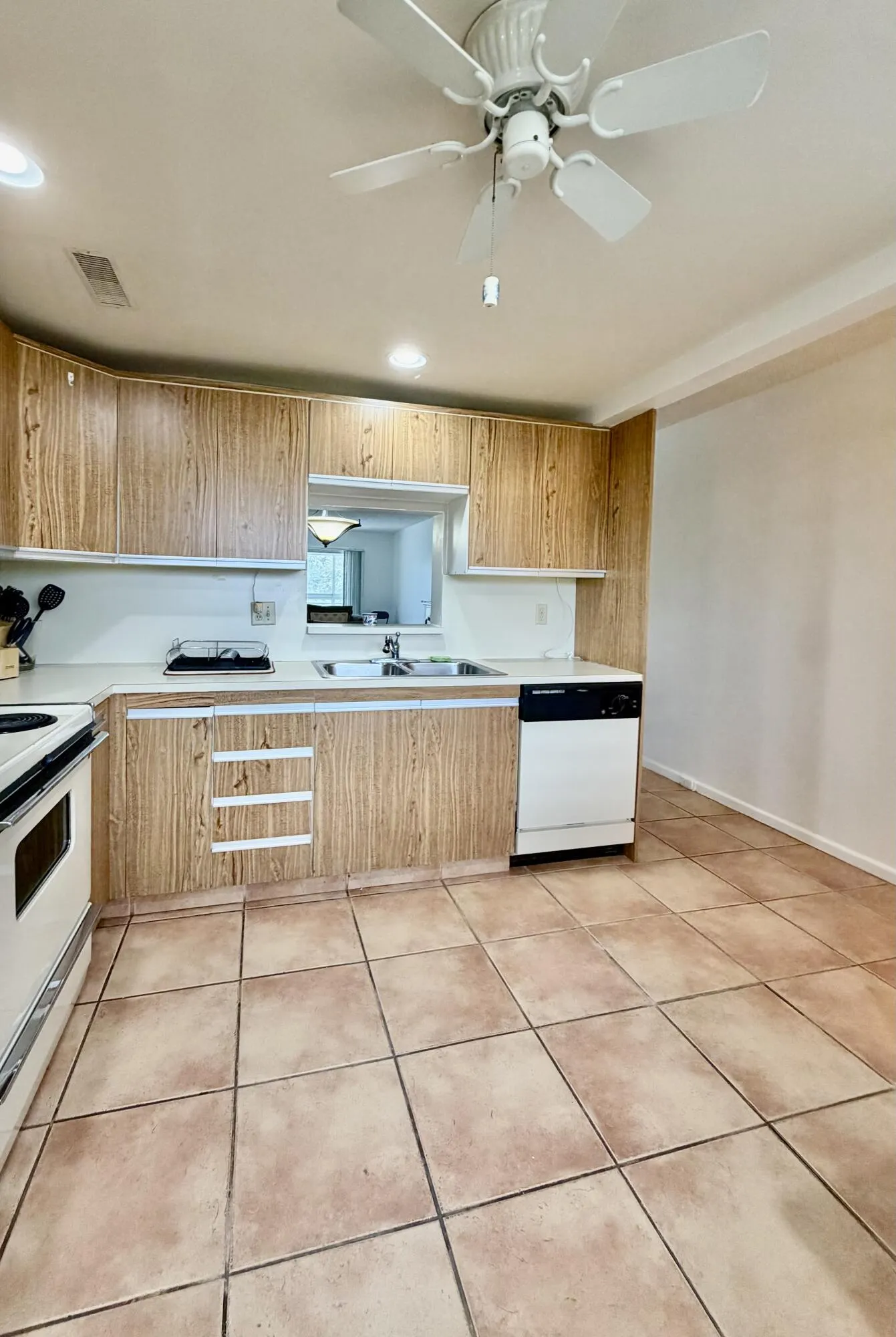 2101 Lucaya Bend