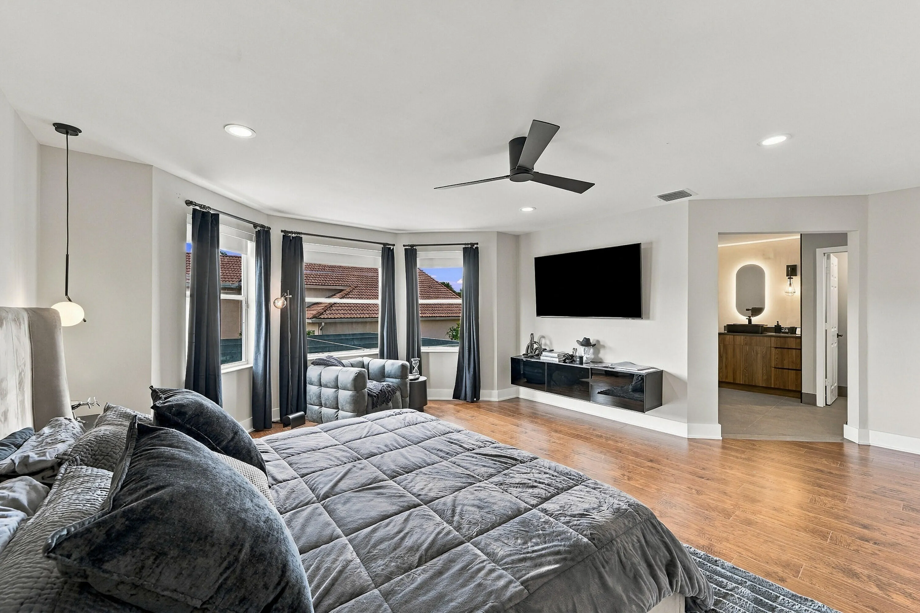 7550 NORMANDE Court