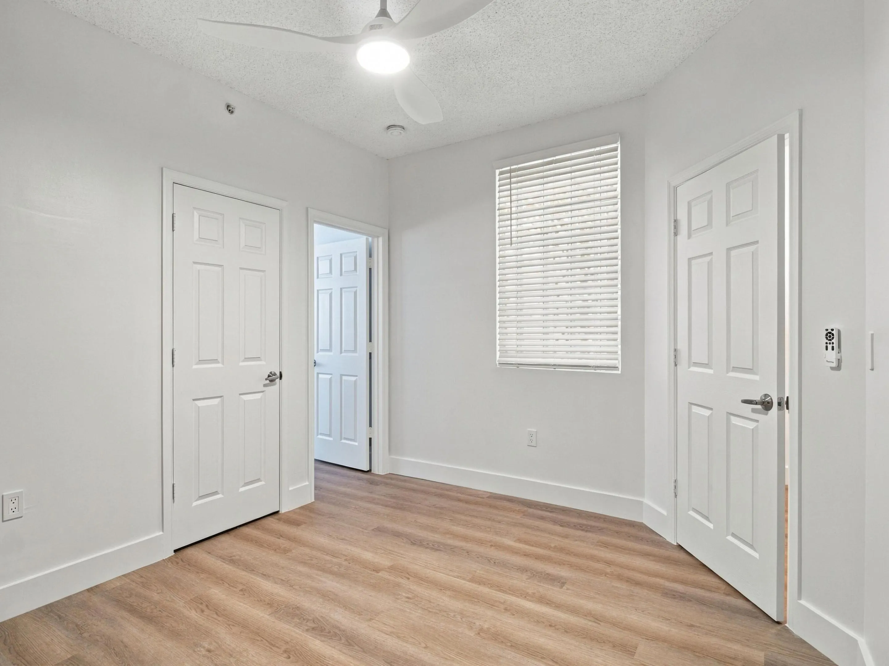 2020 GREENVIEW SHORES Boulevard #109