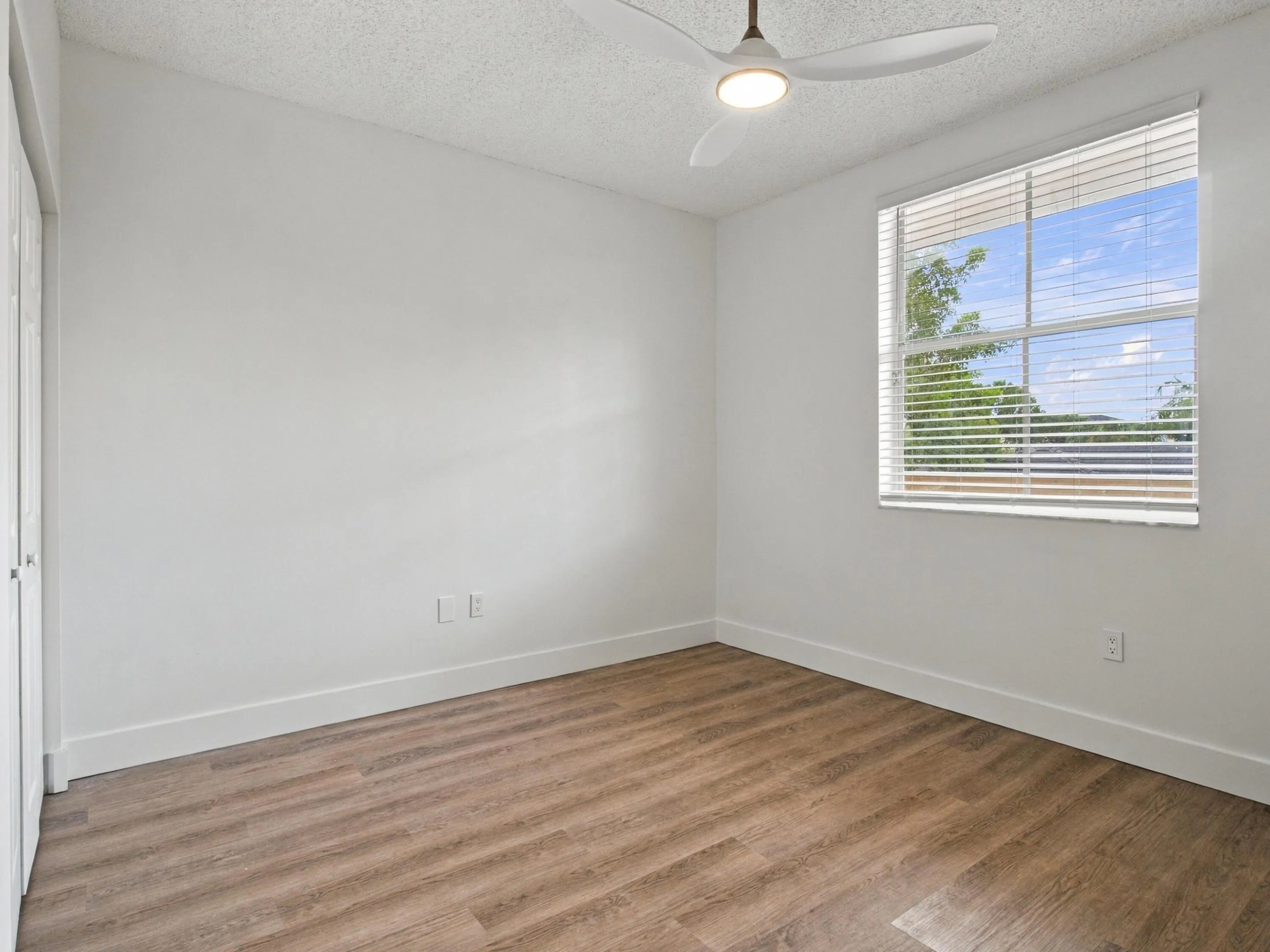 2020 GREENVIEW SHORES Boulevard #109