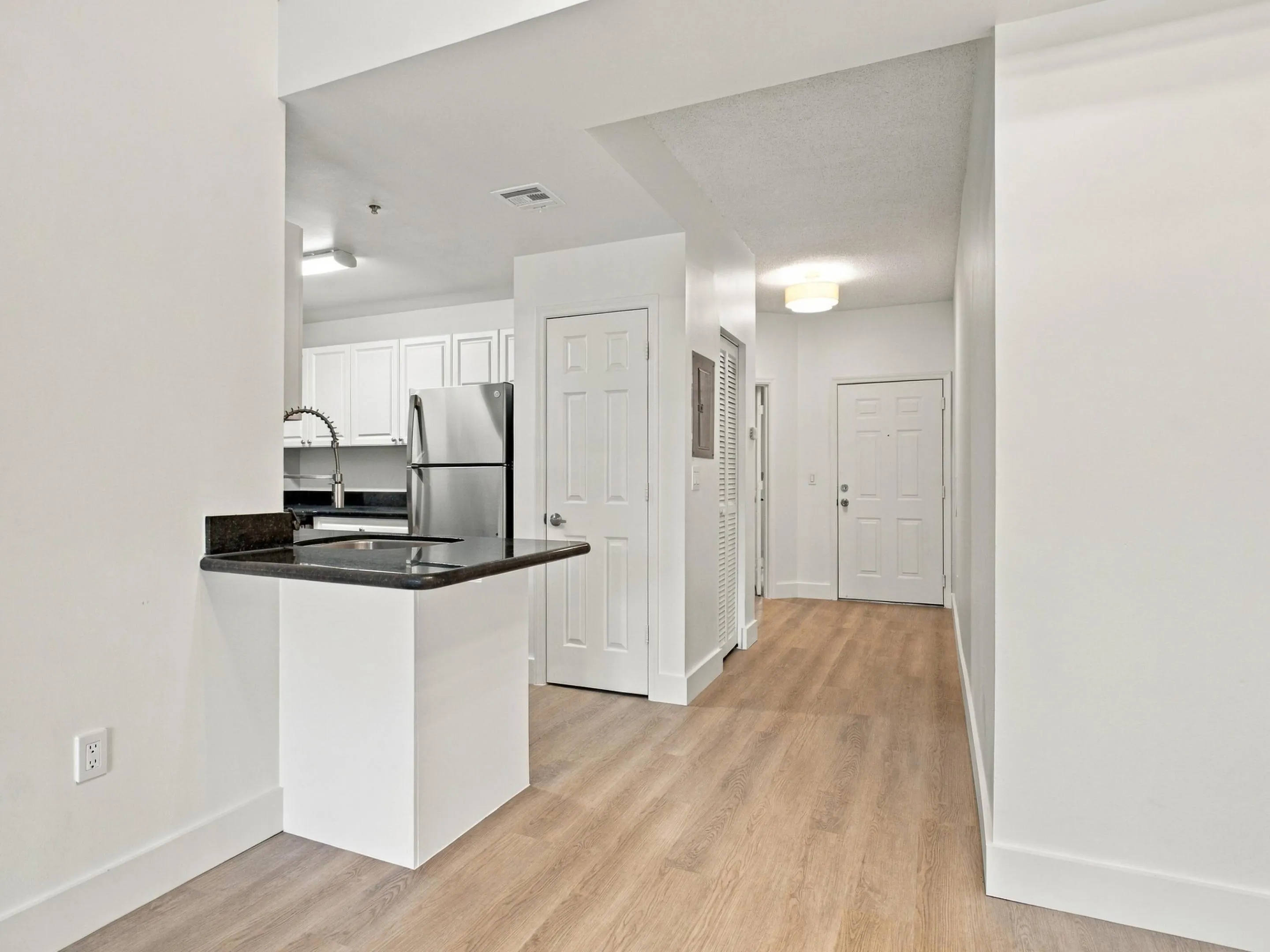 2020 GREENVIEW SHORES Boulevard #109