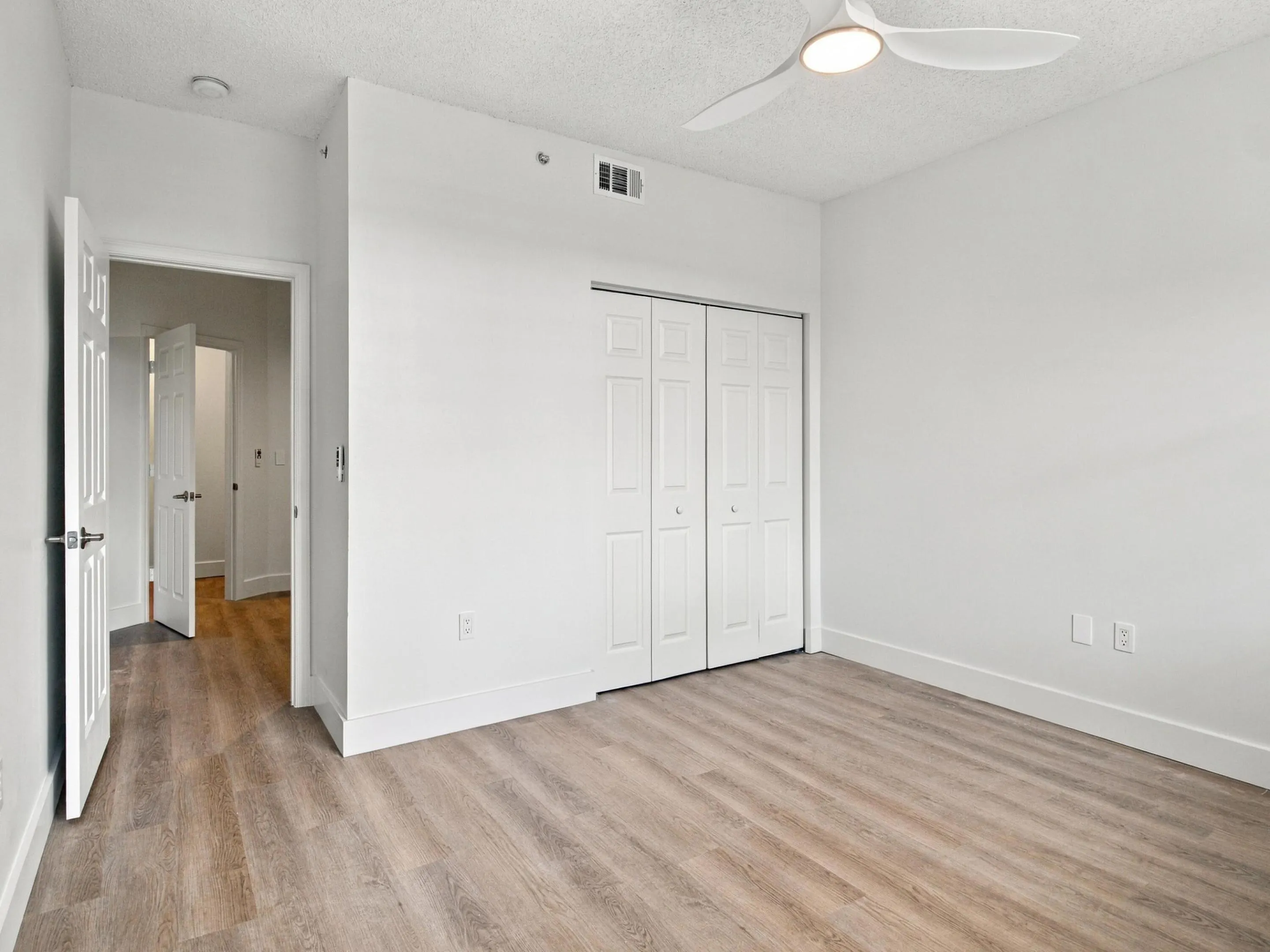 2020 GREENVIEW SHORES Boulevard #109