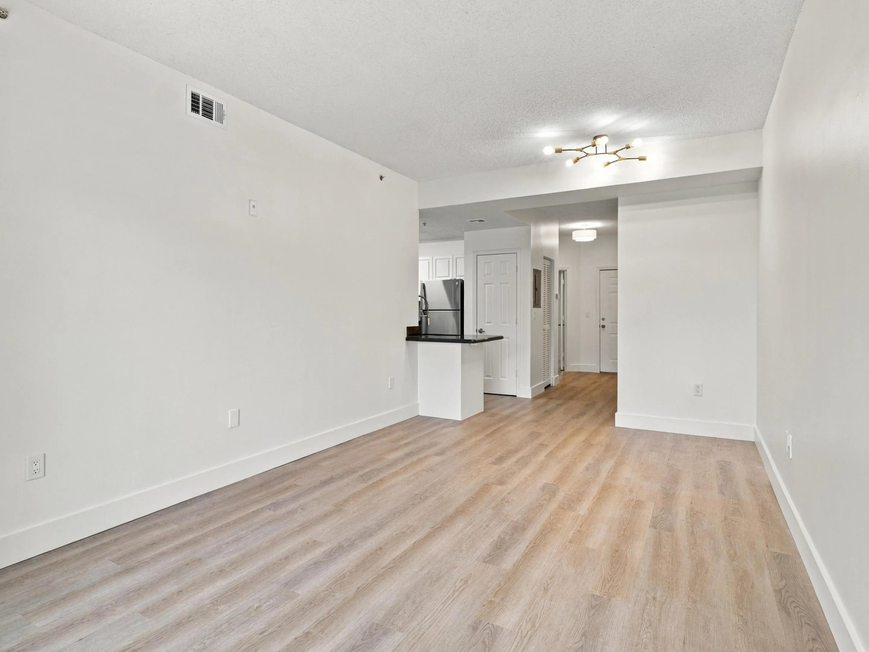 2020 GREENVIEW SHORES Boulevard #109