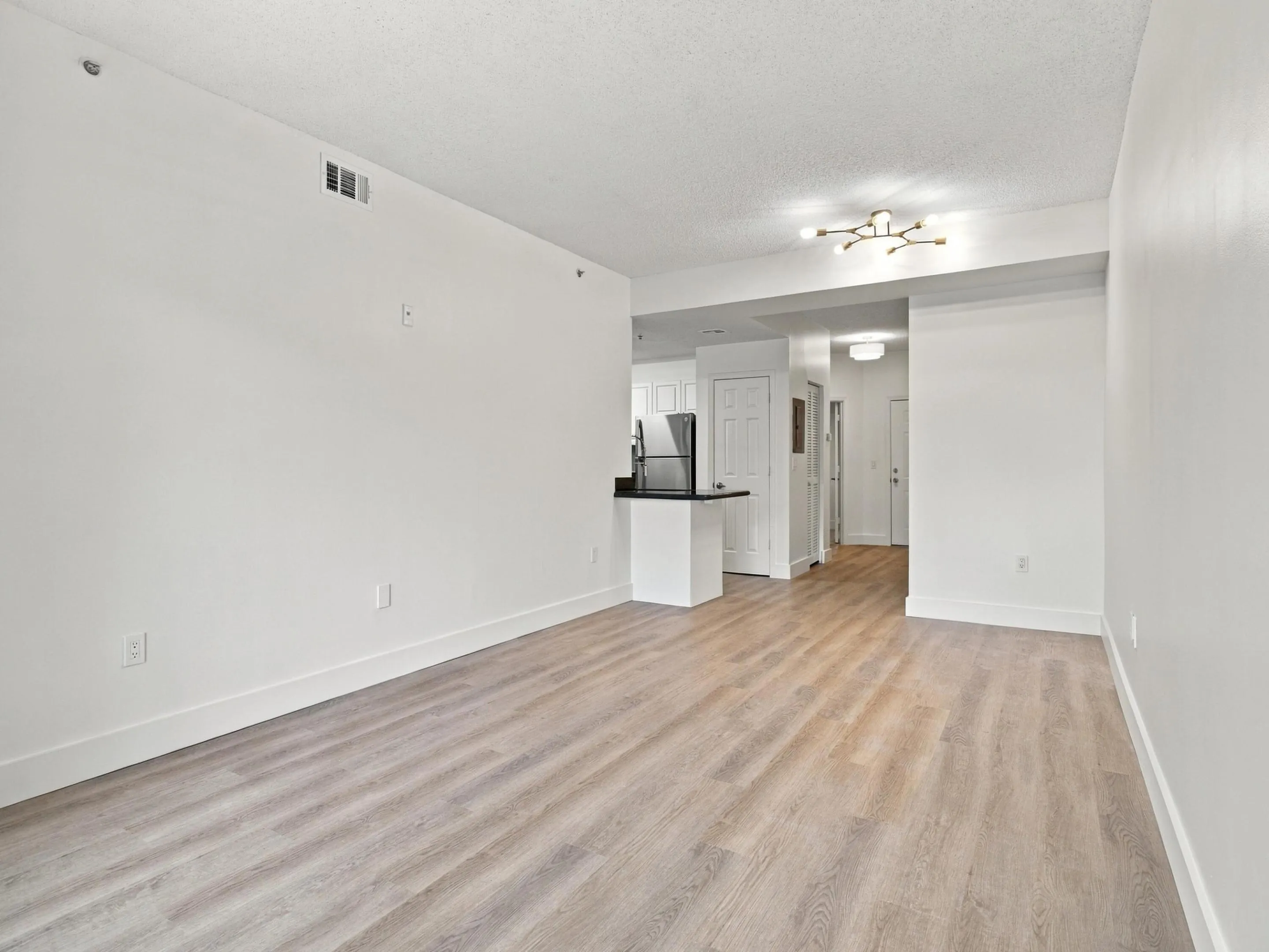 2020 GREENVIEW SHORES Boulevard #109