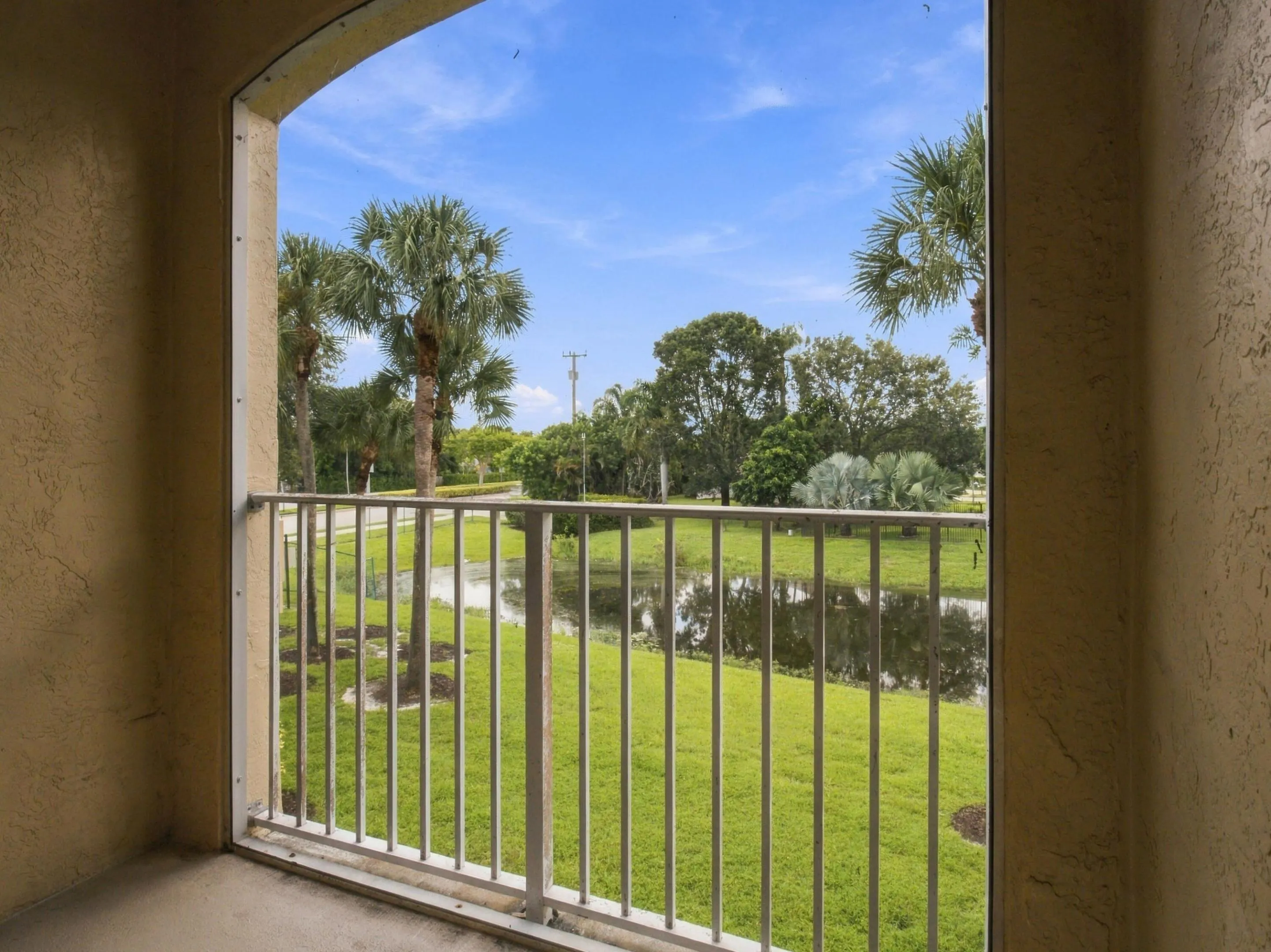 2020 GREENVIEW SHORES Boulevard #109
