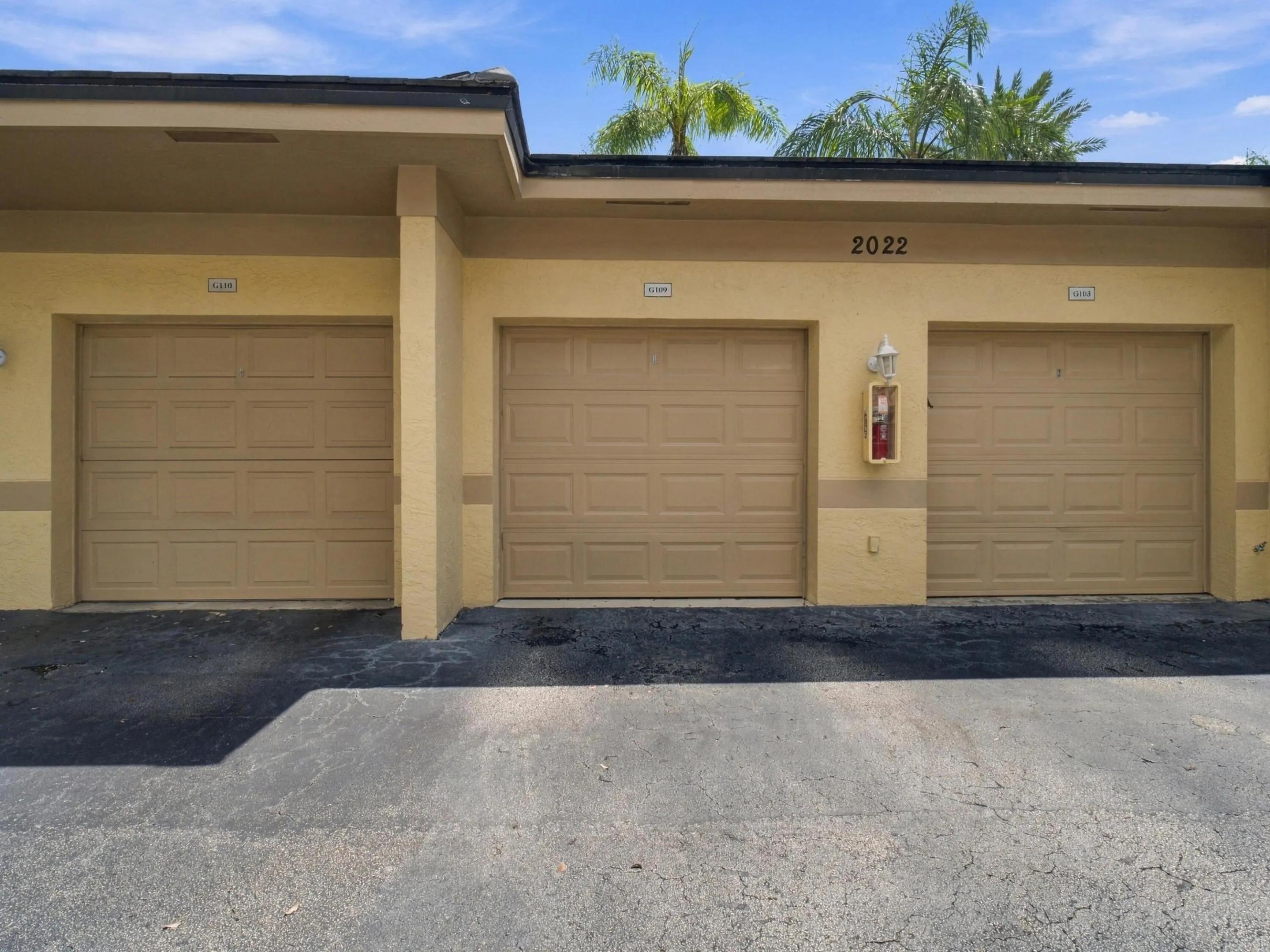 2020 GREENVIEW SHORES Boulevard #109