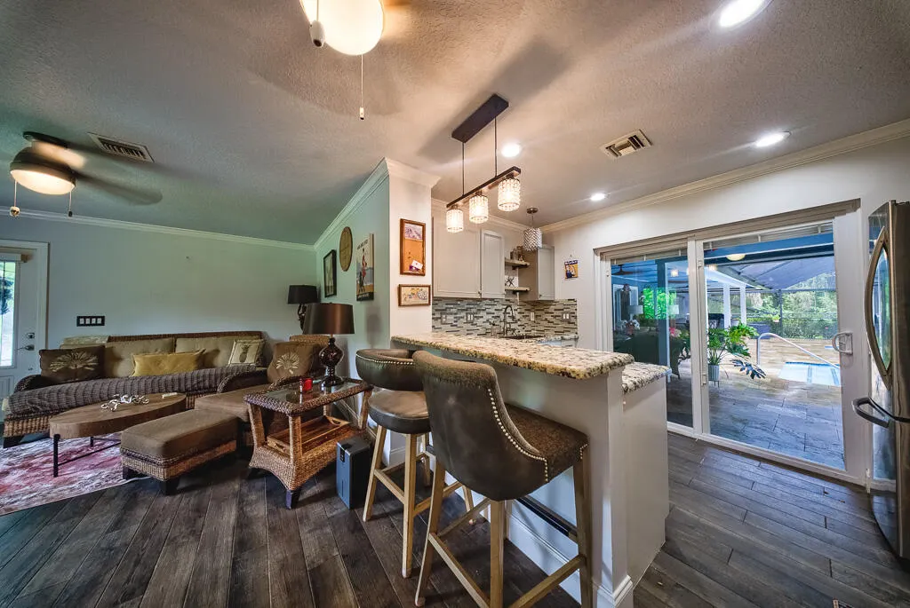 4651 Hunting Trail