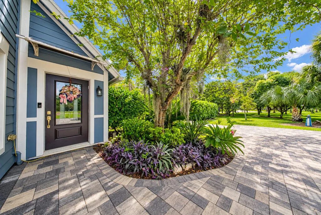 4651 Hunting Trail