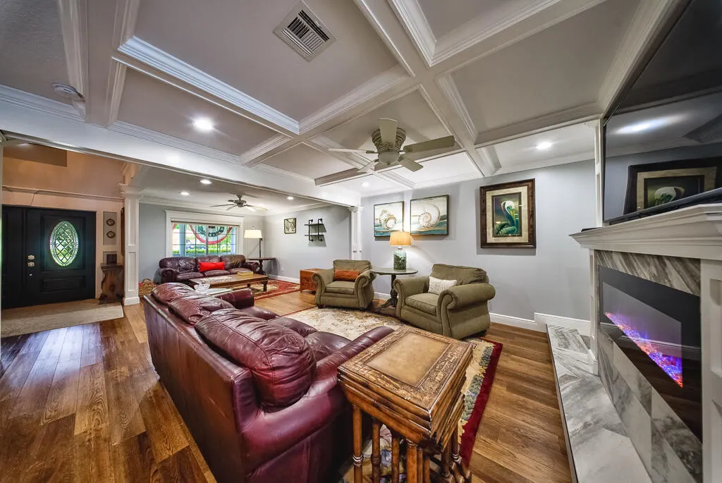 4651 Hunting Trail