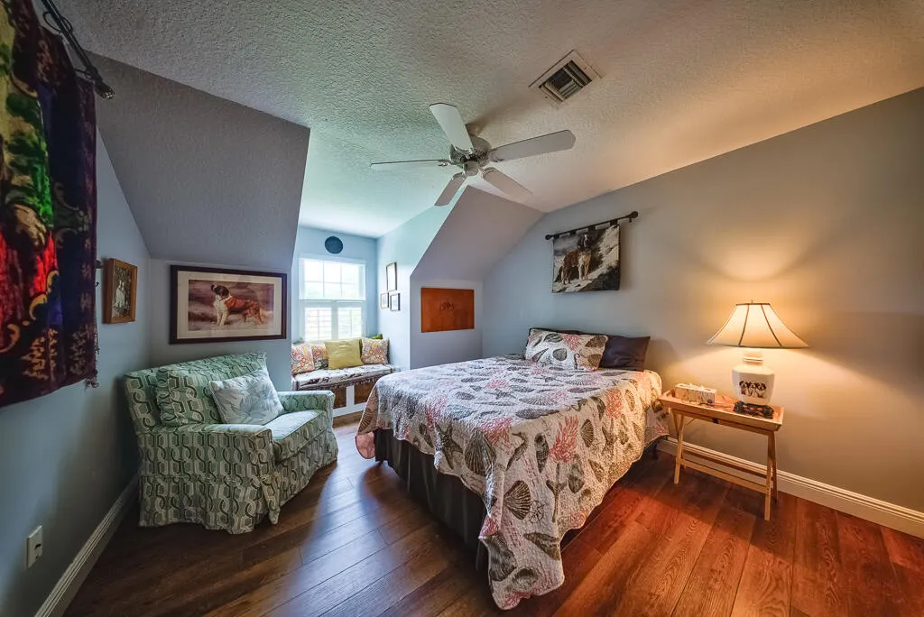 4651 Hunting Trail